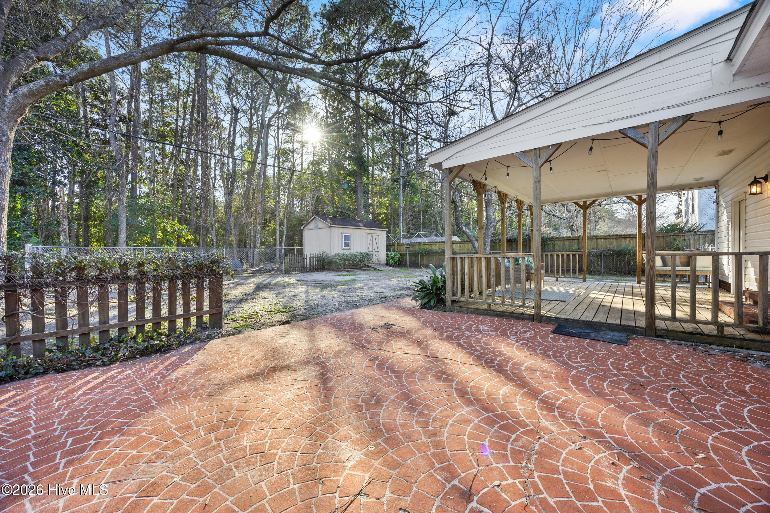 100557284 | Photo 34