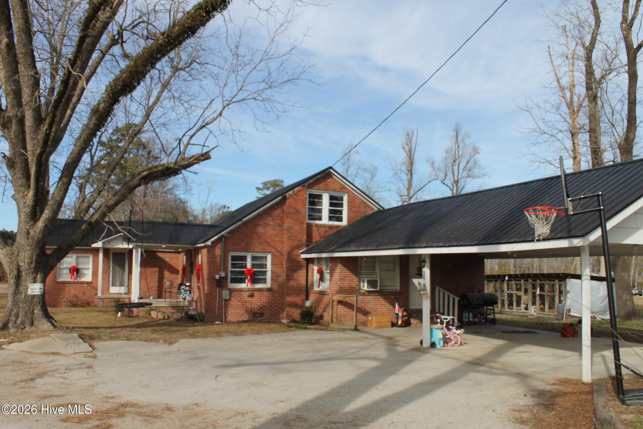 100550338 | Photo 11