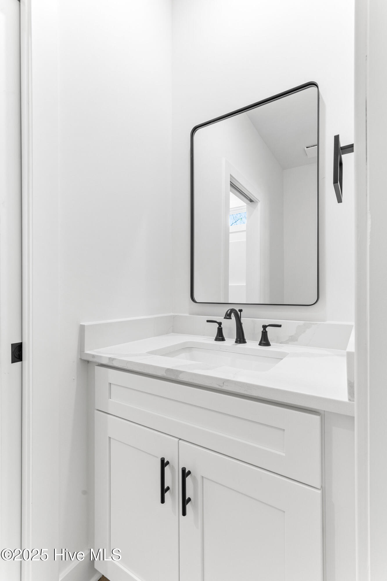 100505101 | Photo 23