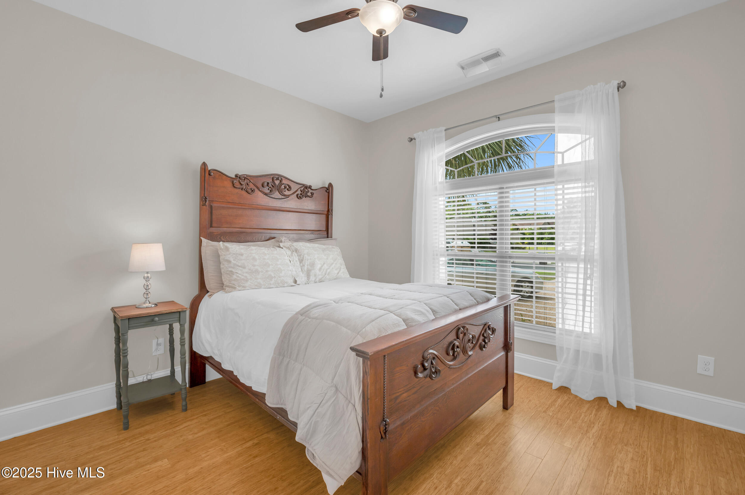 100517542 | Photo 27