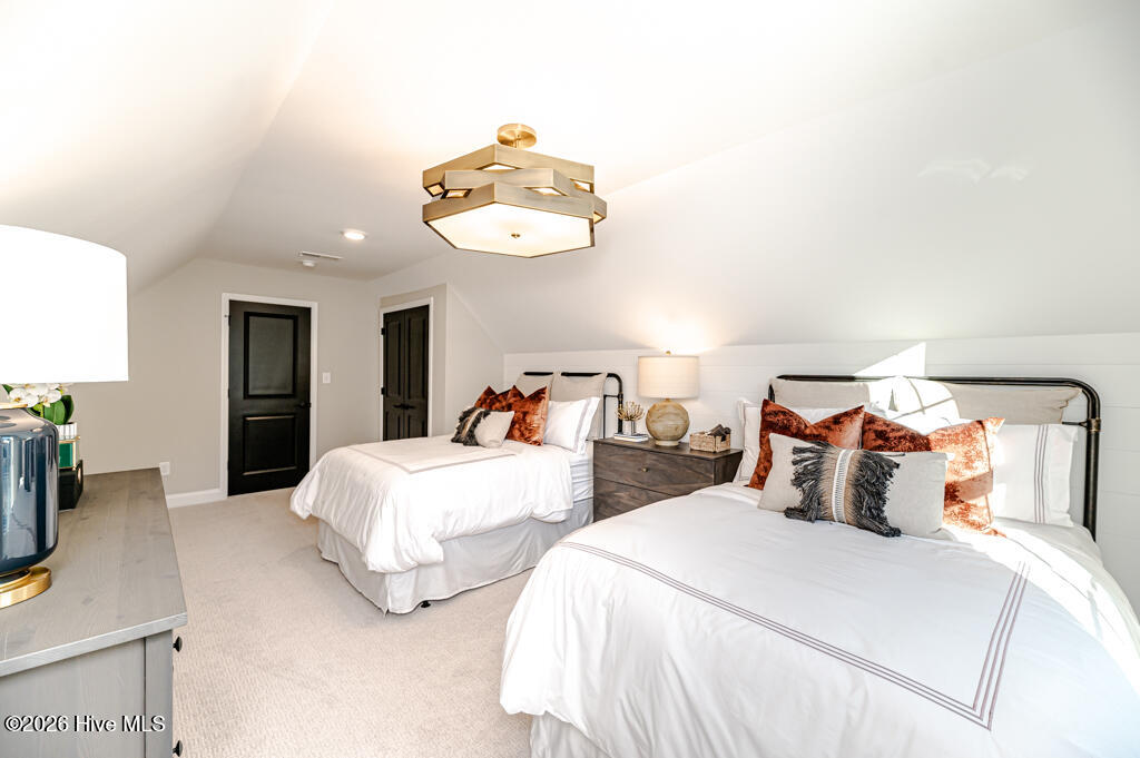 100538583 | Photo 29