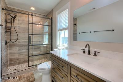 100547319 | Photo 47