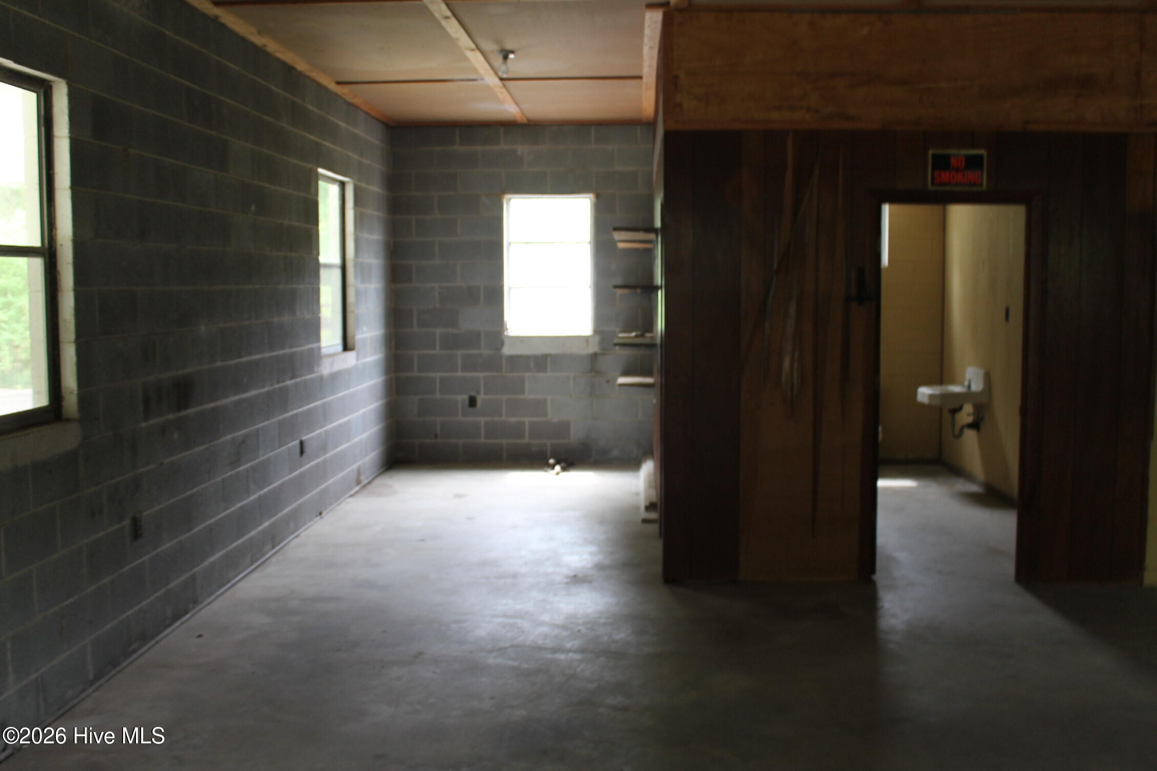 100565627 | Photo 17