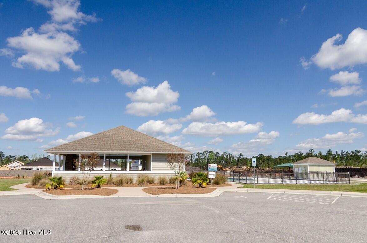 100560610 | Photo 30