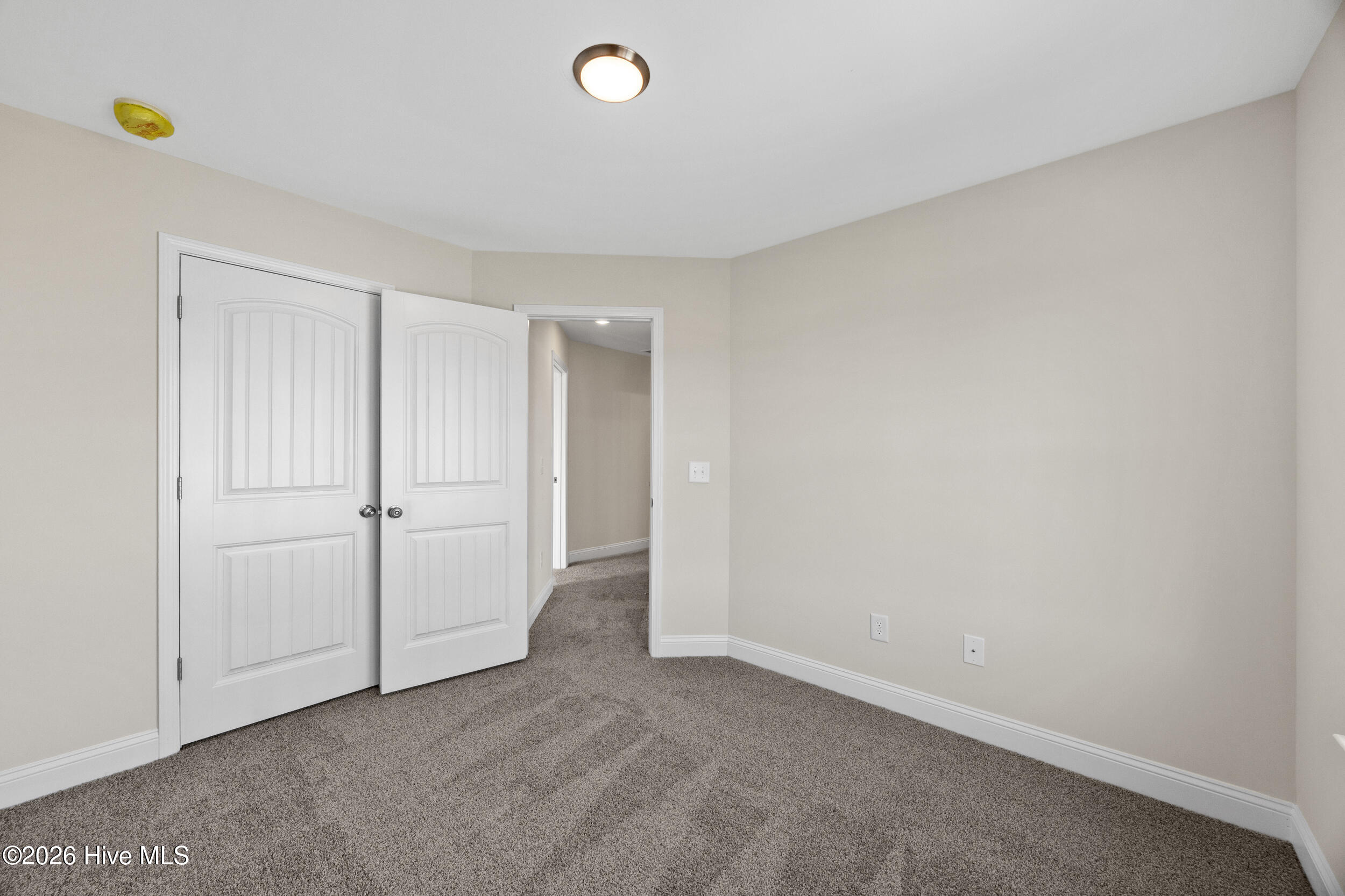 100551256 | Photo 32