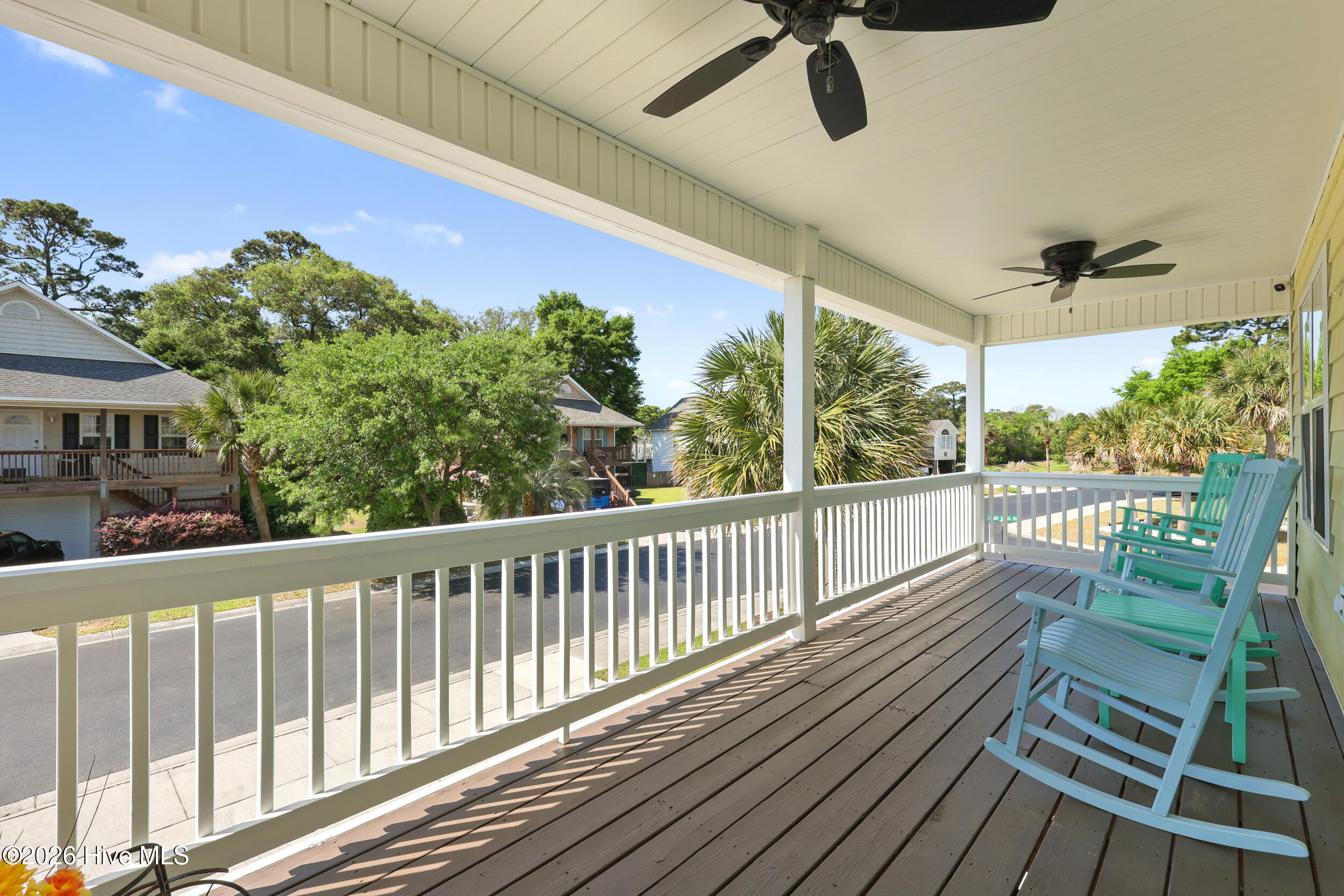 100567989 | Photo 44