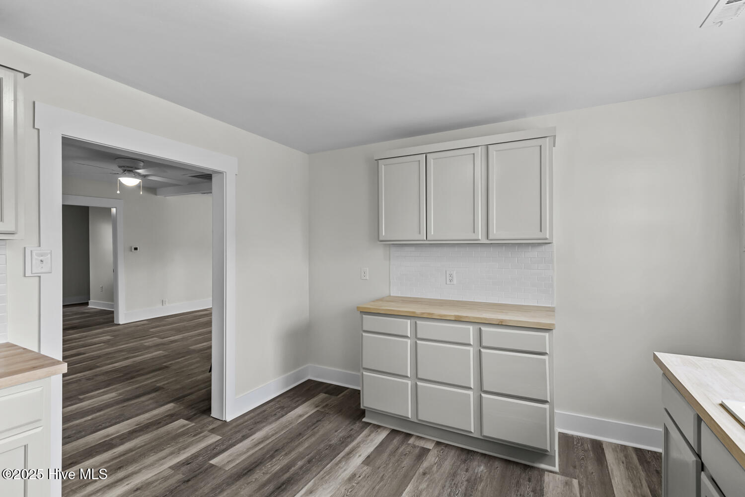 100544885 | Photo 19