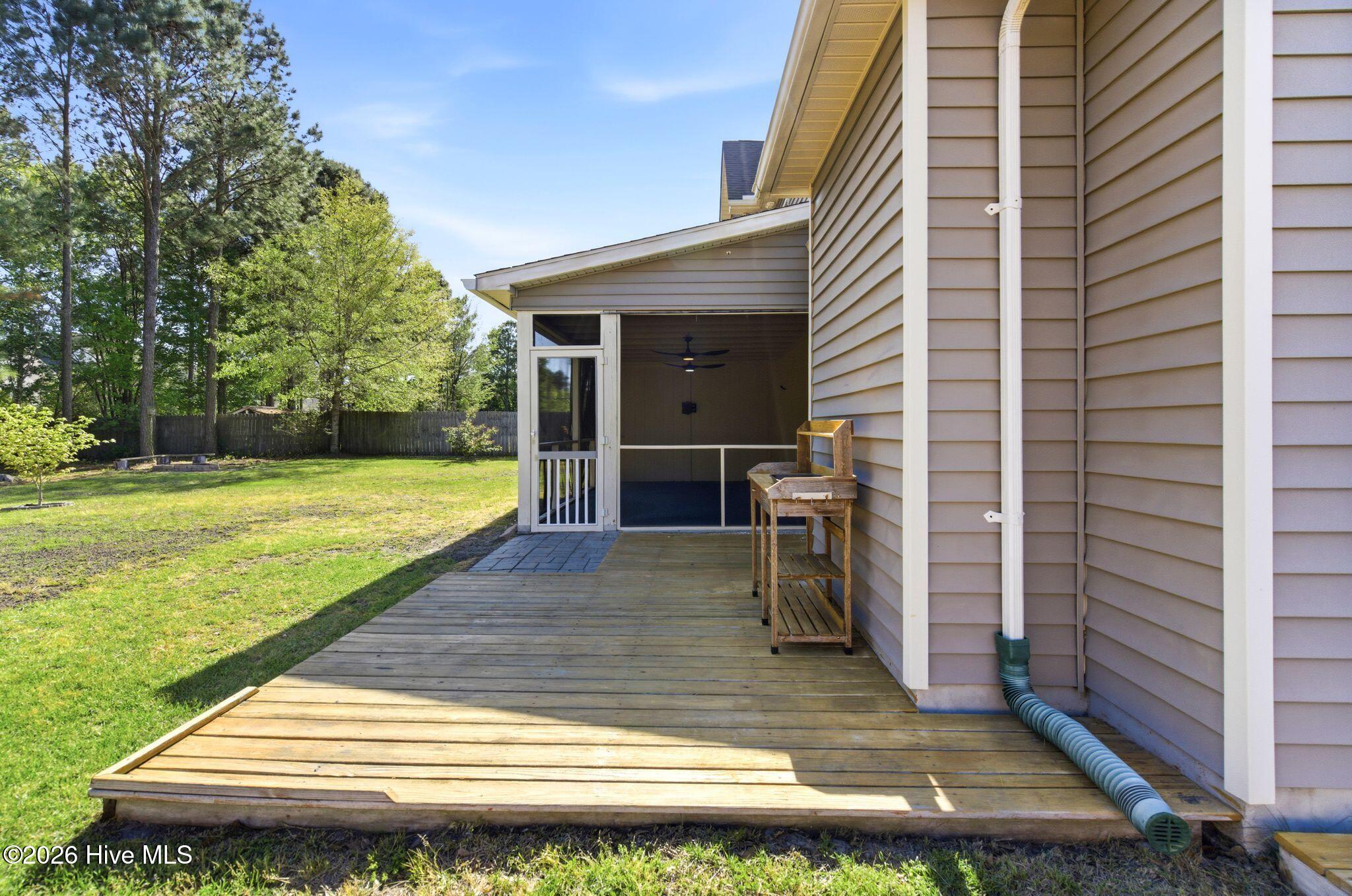 100566859 | Photo 58