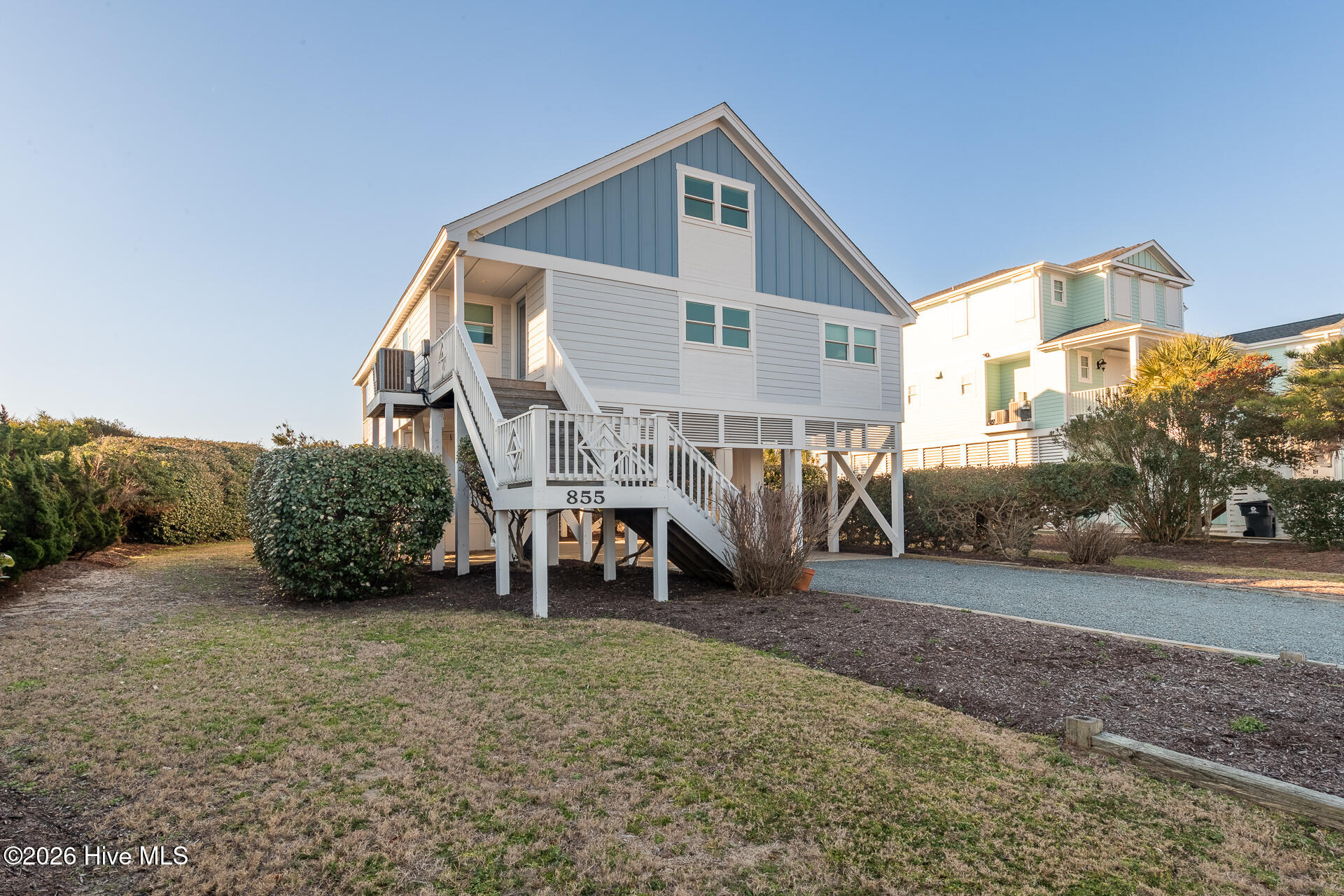 100556011 | Photo 13