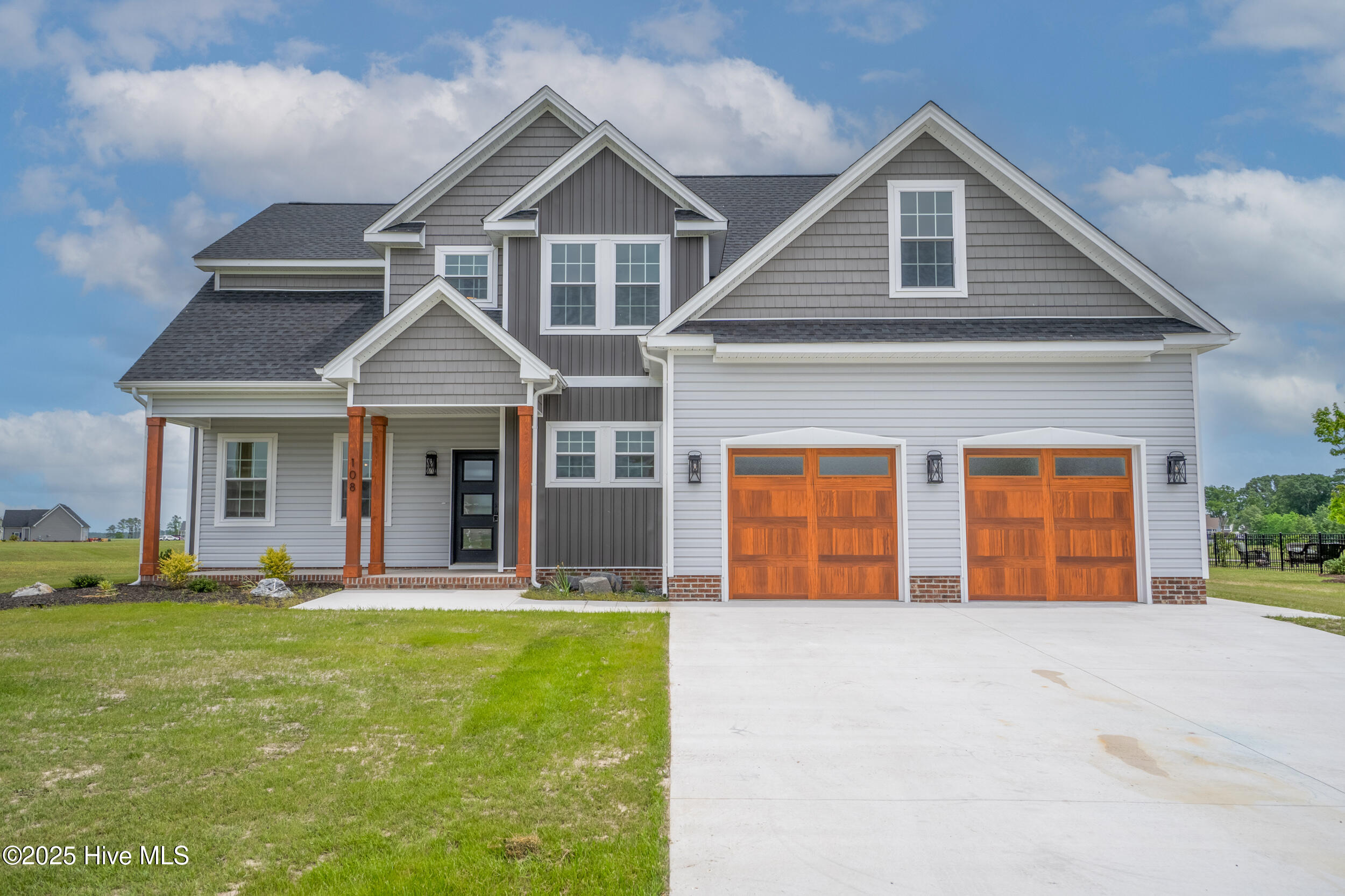 Featured listings Featured listings