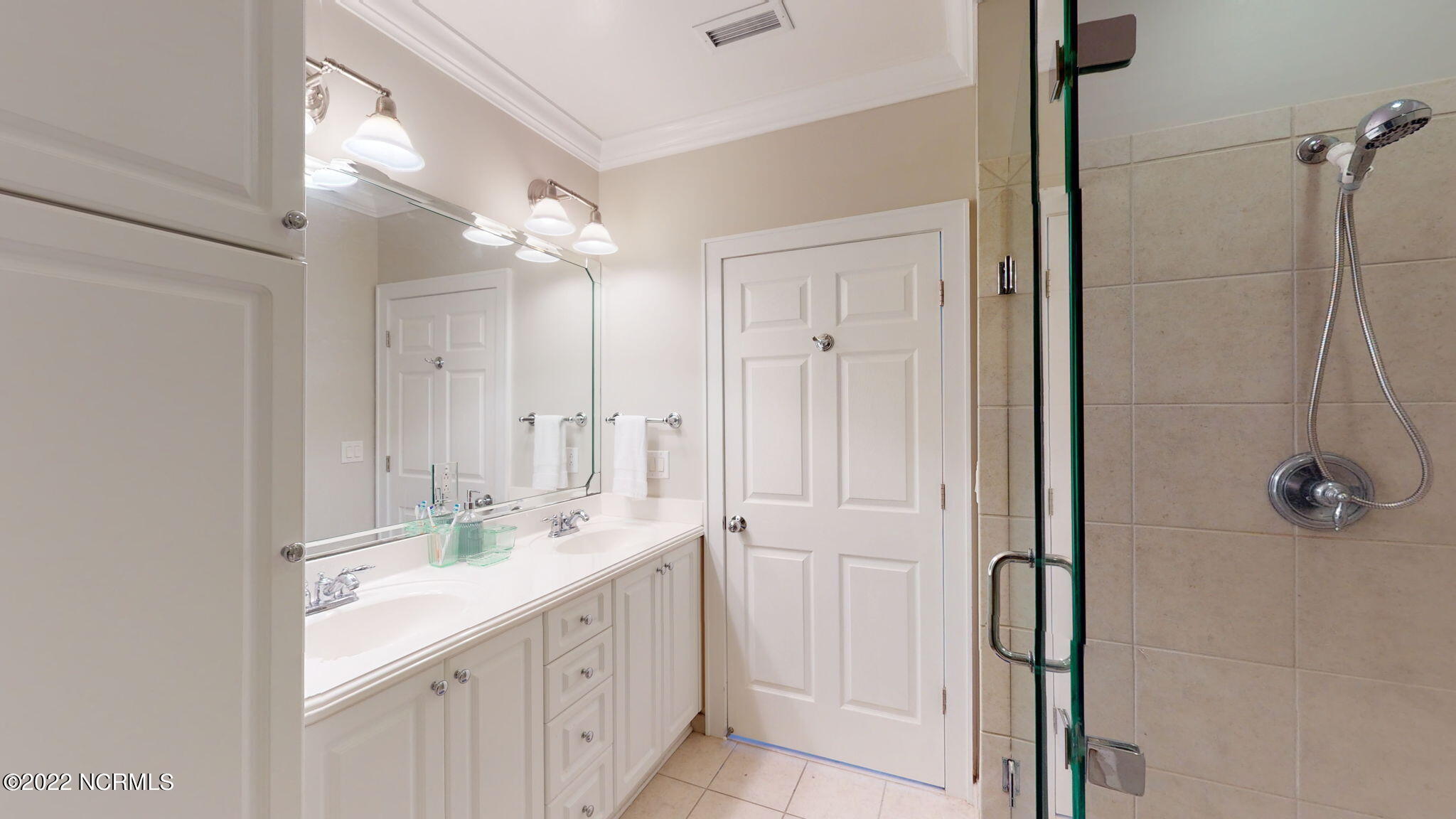 150 Lands End Road UNIT A33, Morehead City, NC, 28557