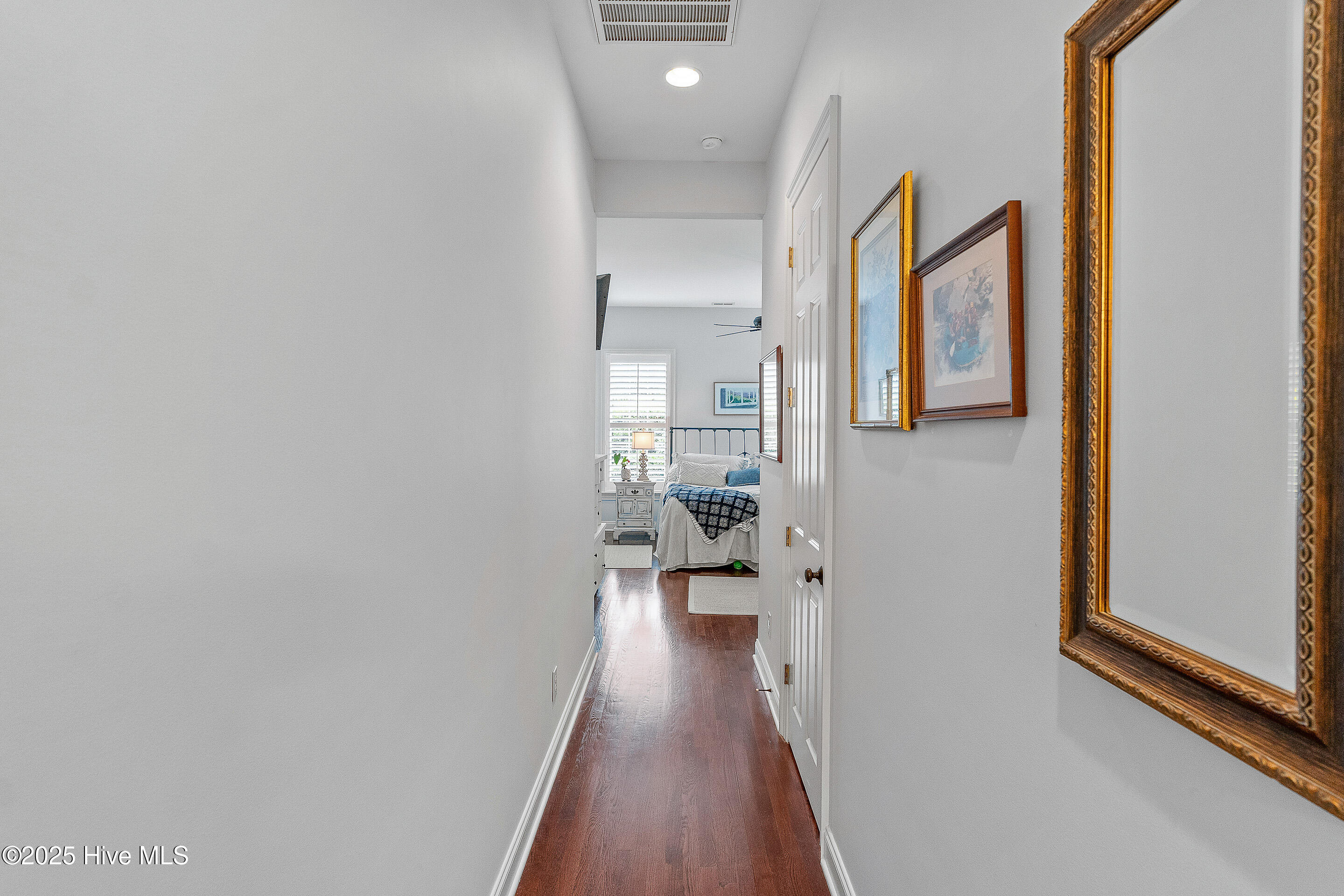 100520263 | Photo 20