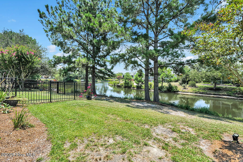 100587371 | Photo 32