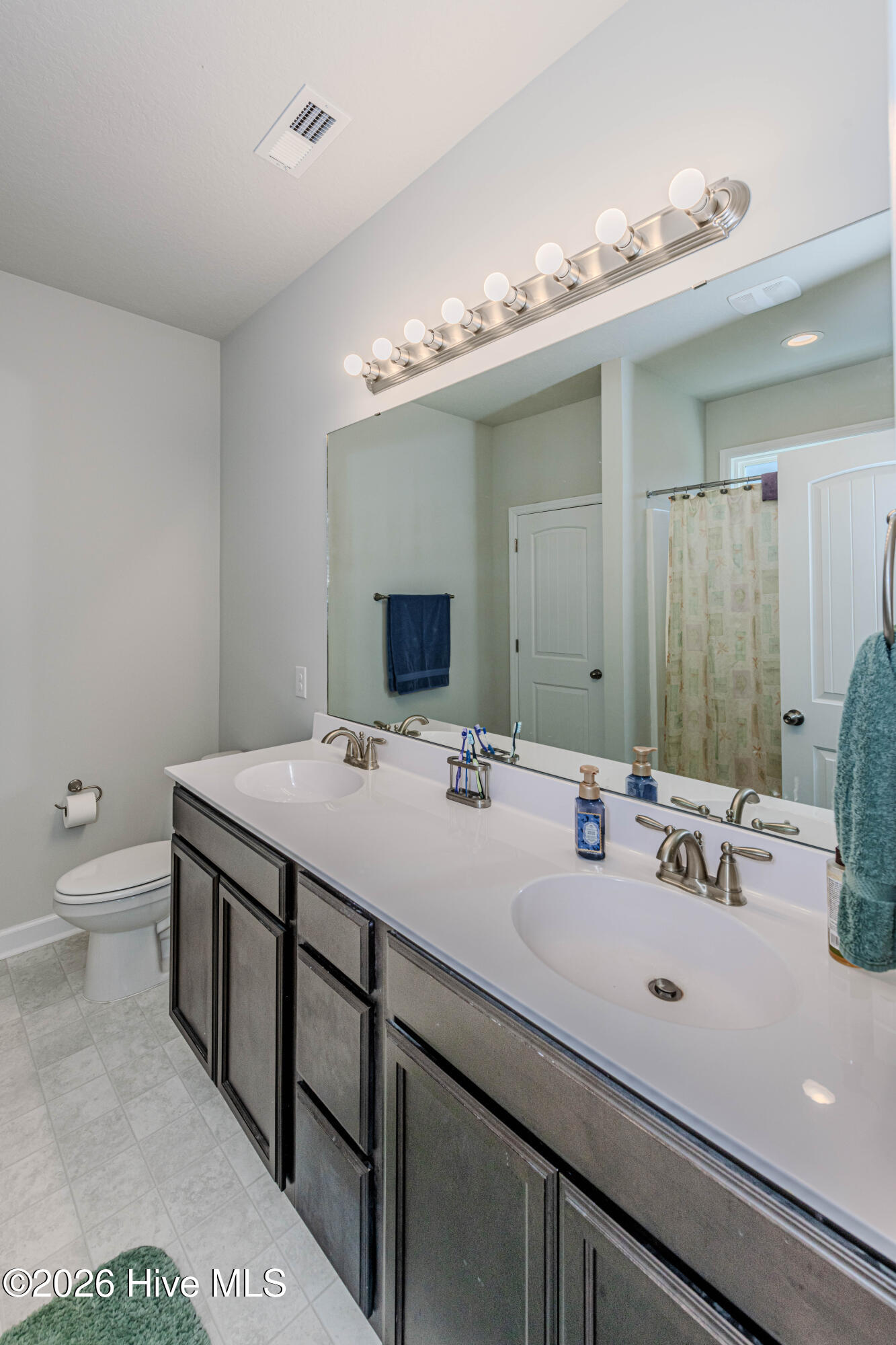 100565496 | Photo 18