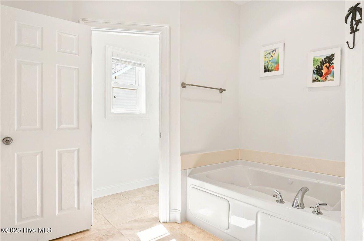 100511605 | Photo 52