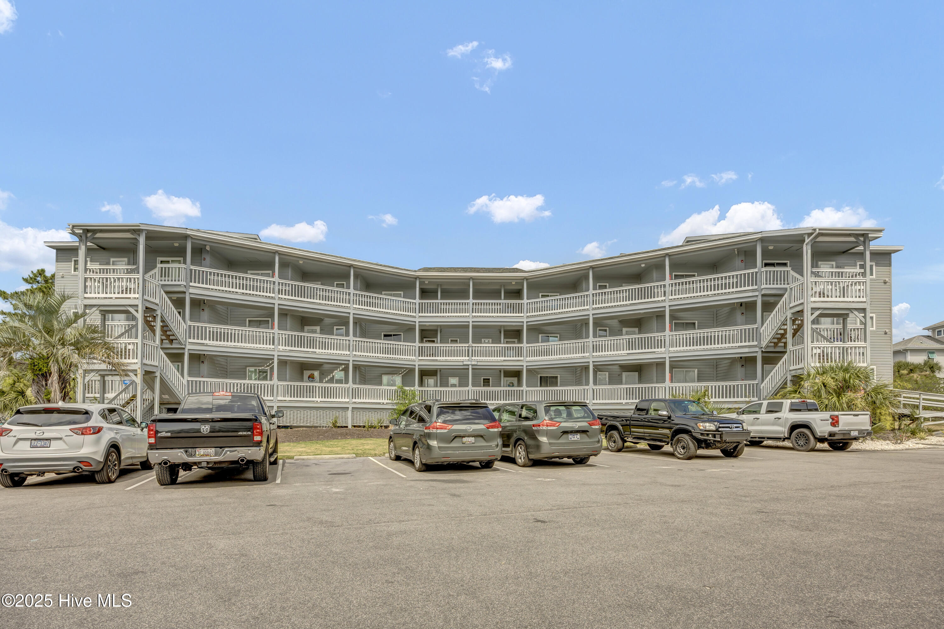 100516907 | Photo 52