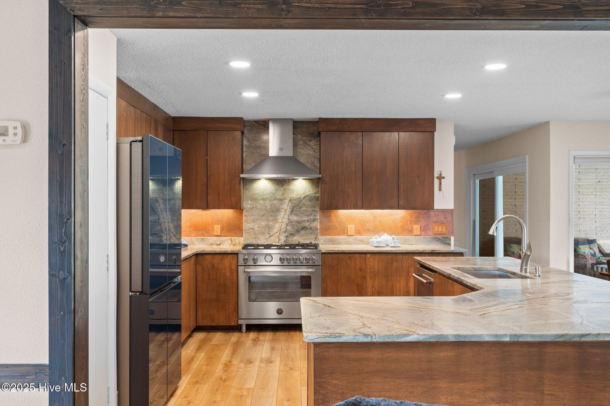 100544236 | Photo 20