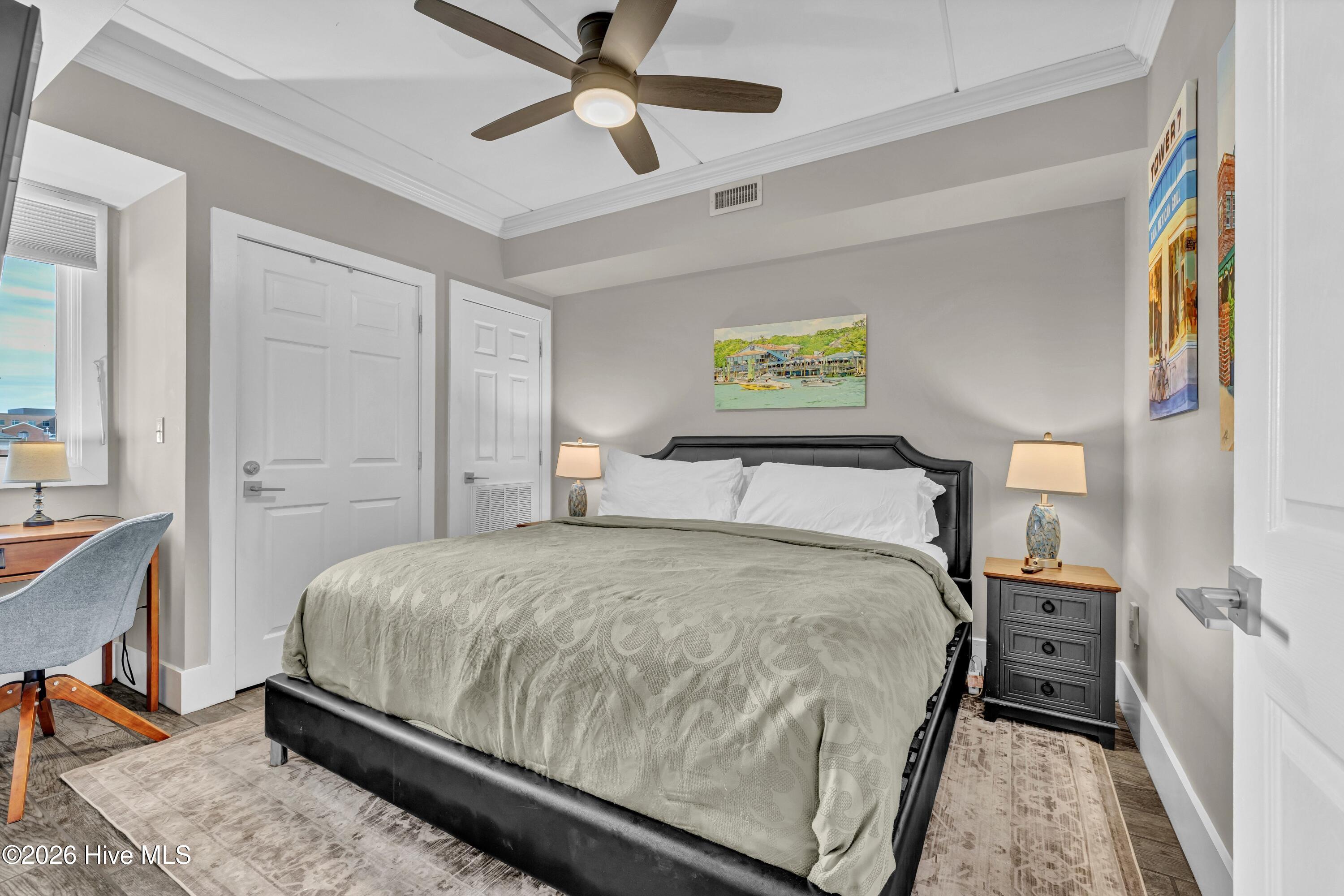 100548897 | Photo 15