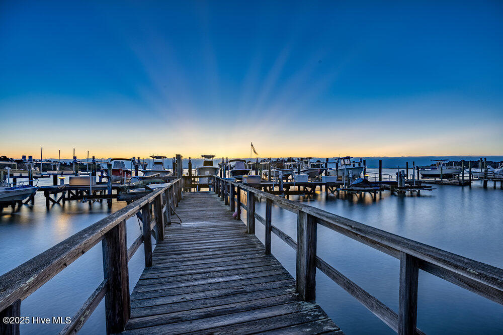 100542782 | Photo 61