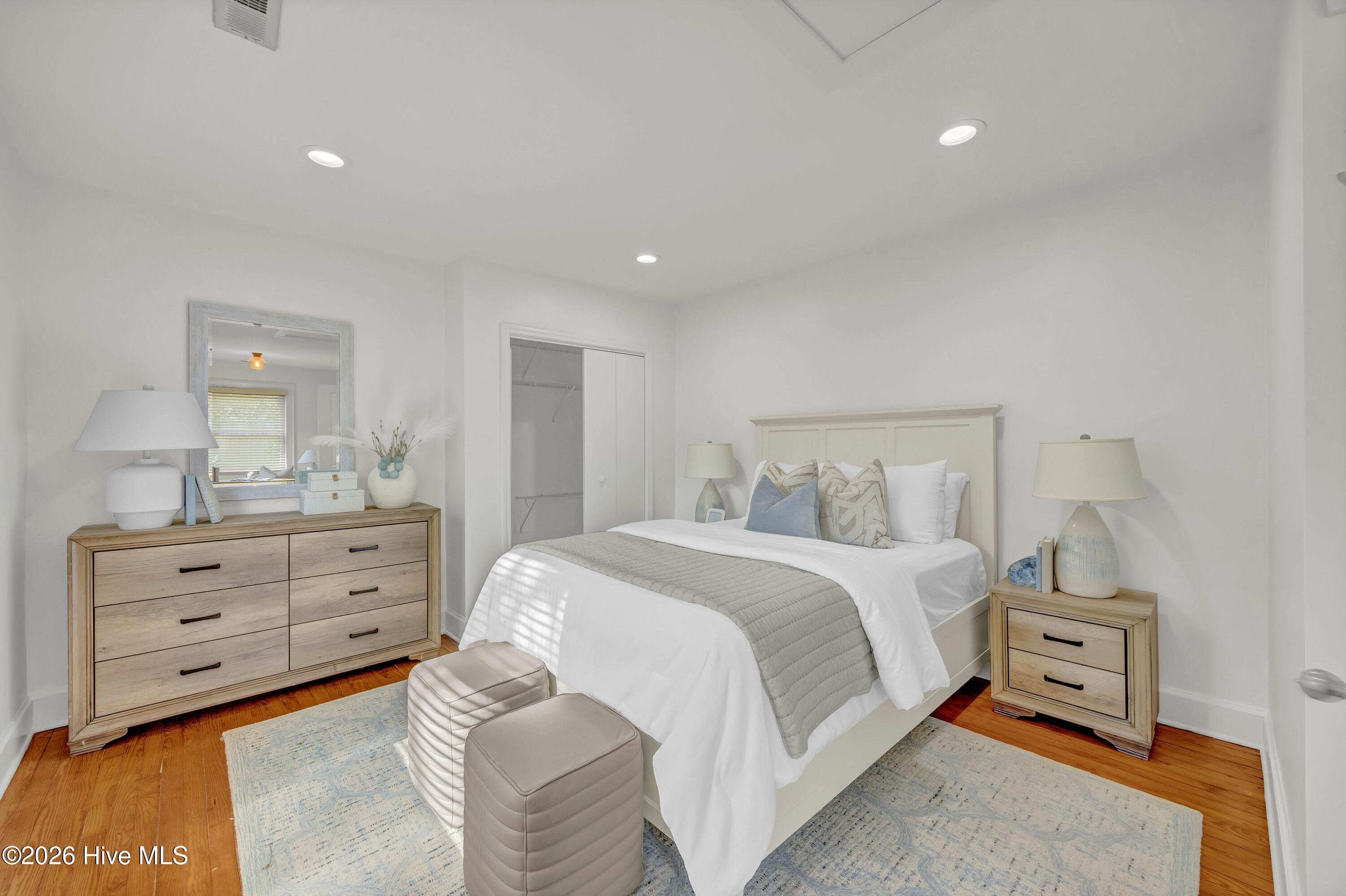 100555694 | Photo 16