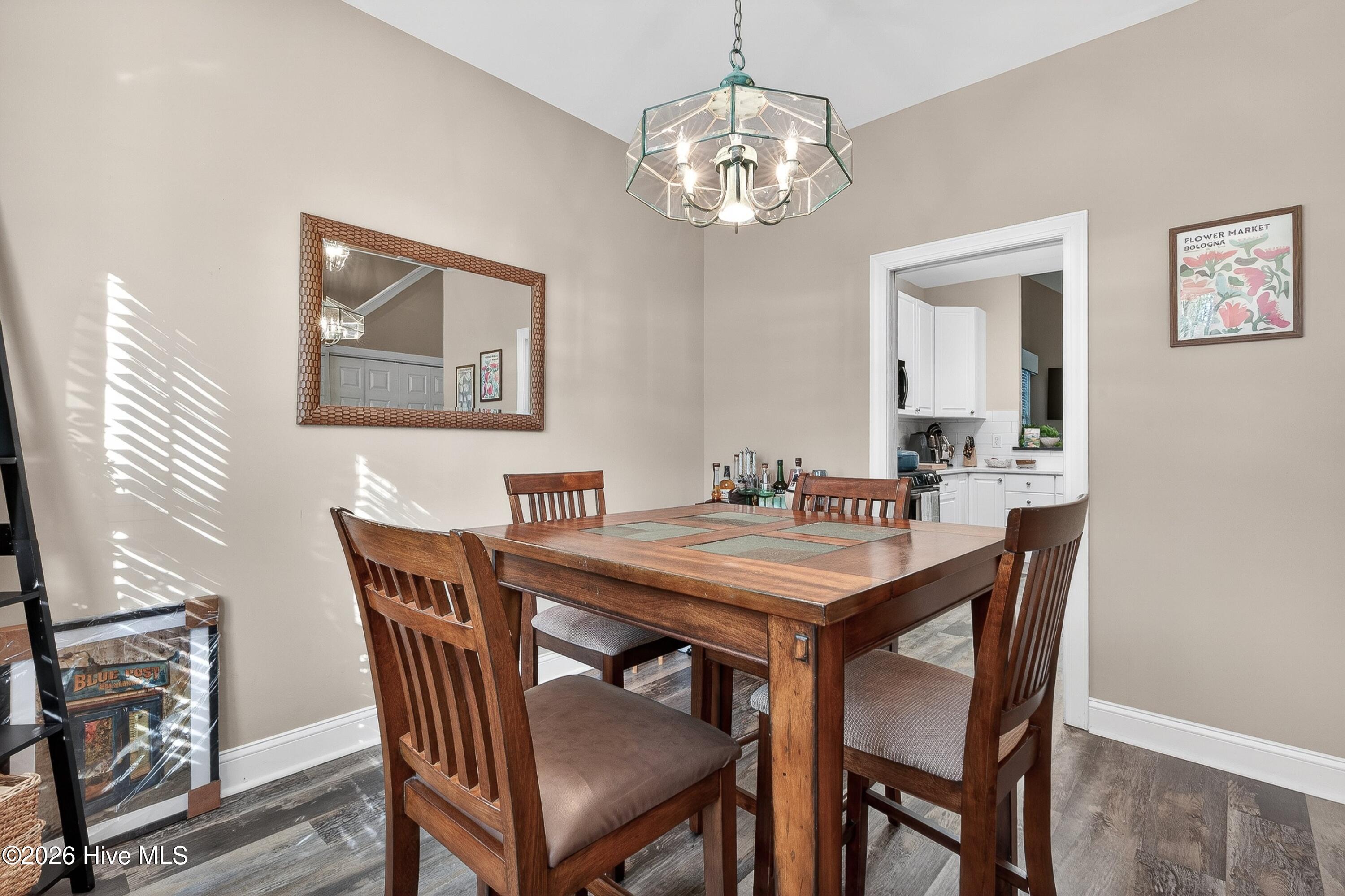 100566829 | Photo 15