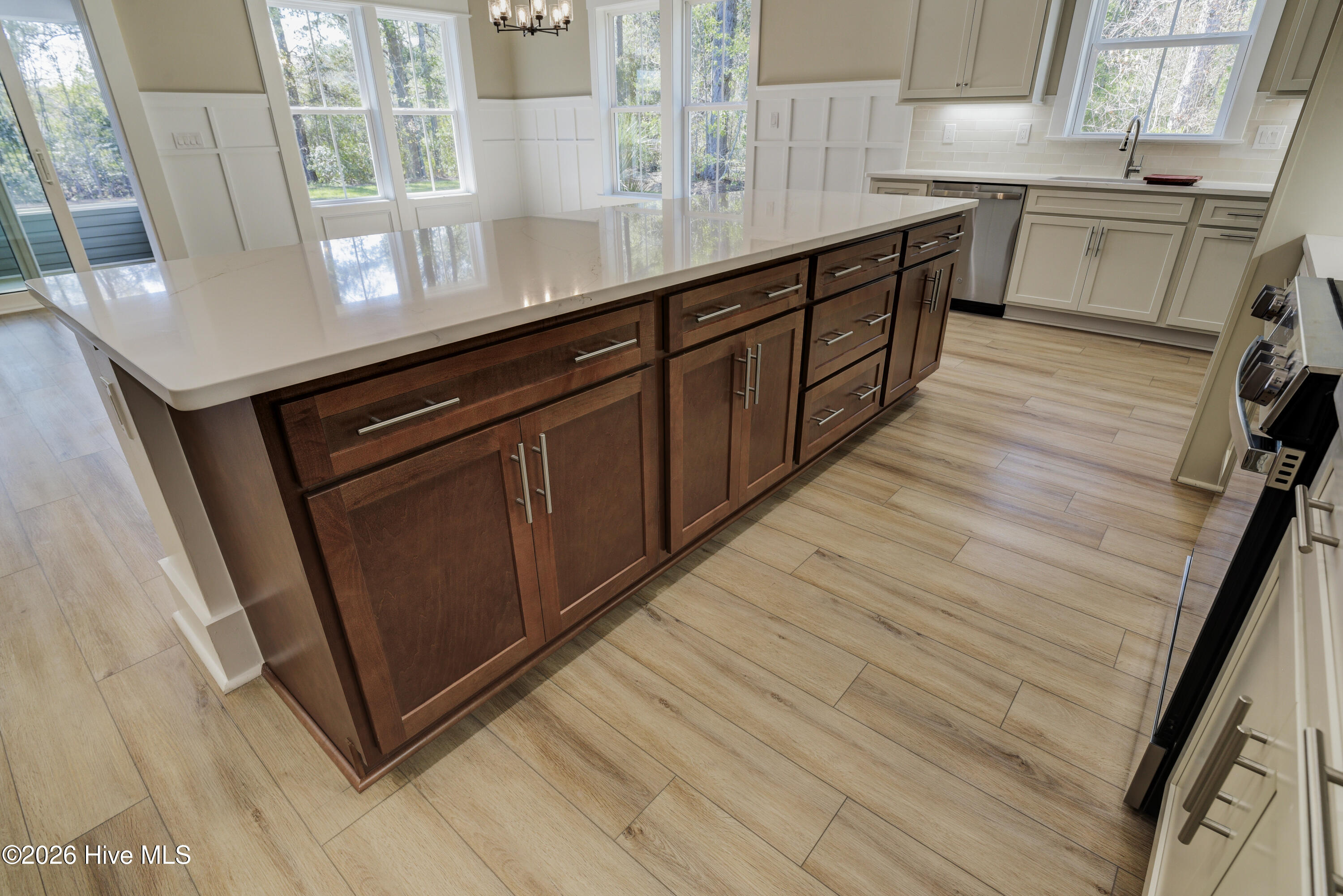 100541947 | Photo 22