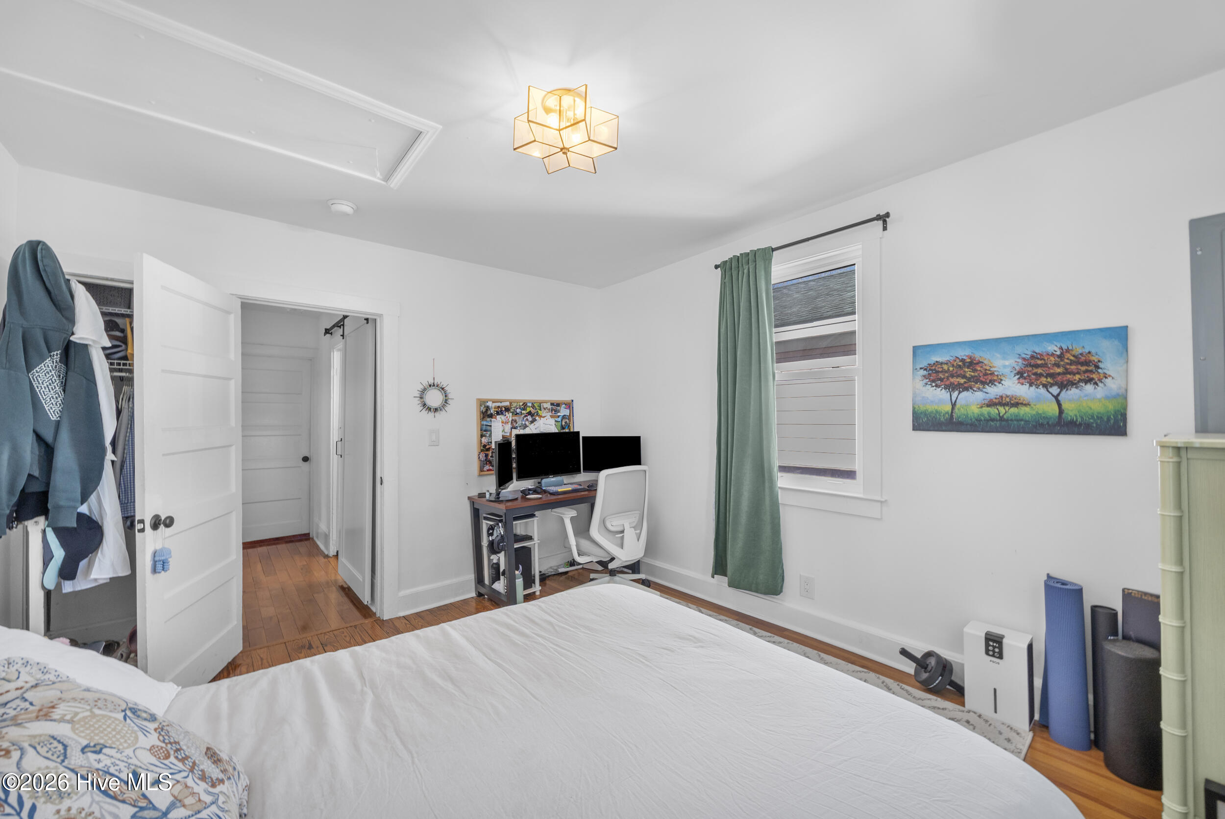 100552854 | Photo 22