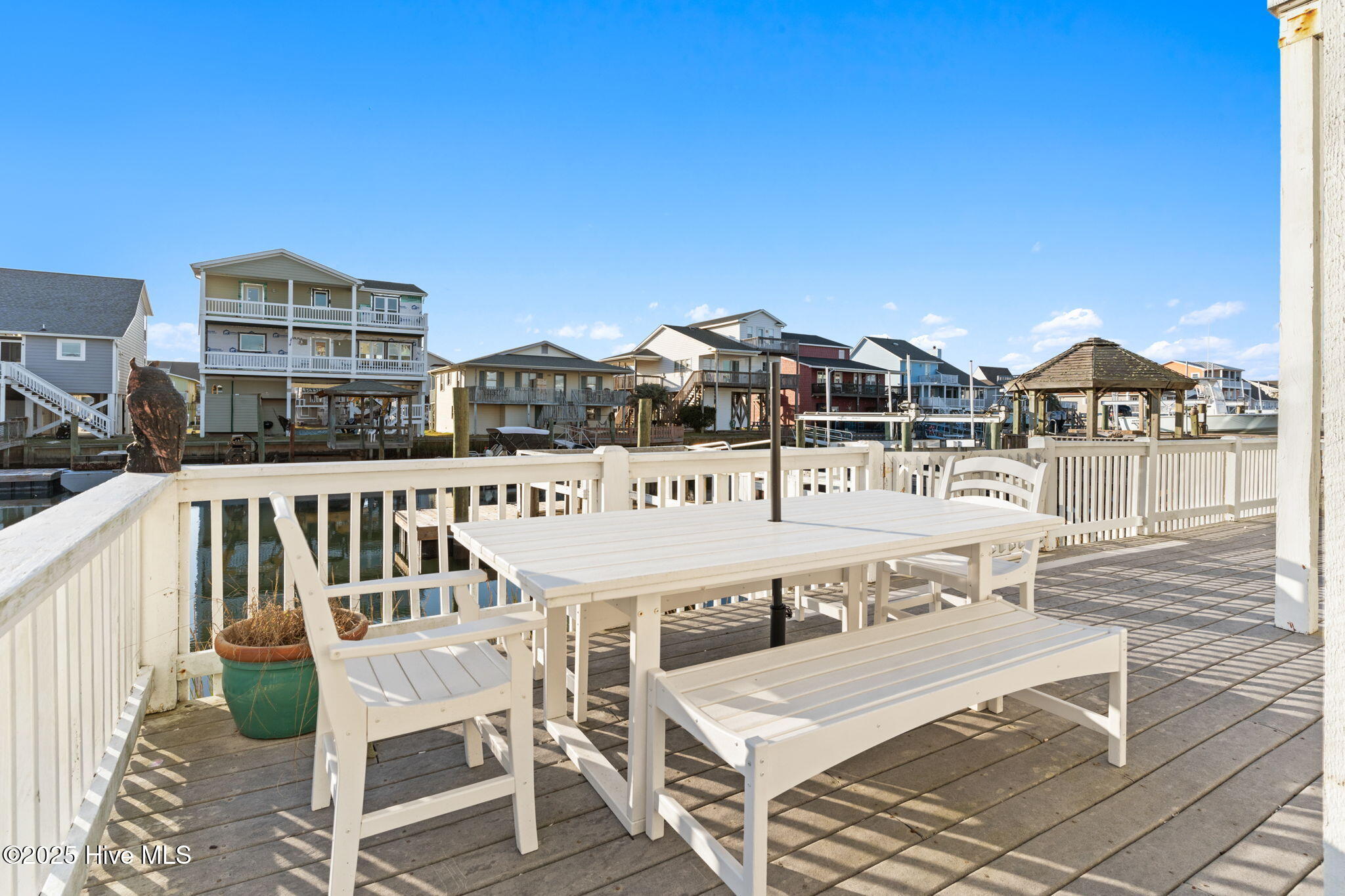 100541460 | Photo 70