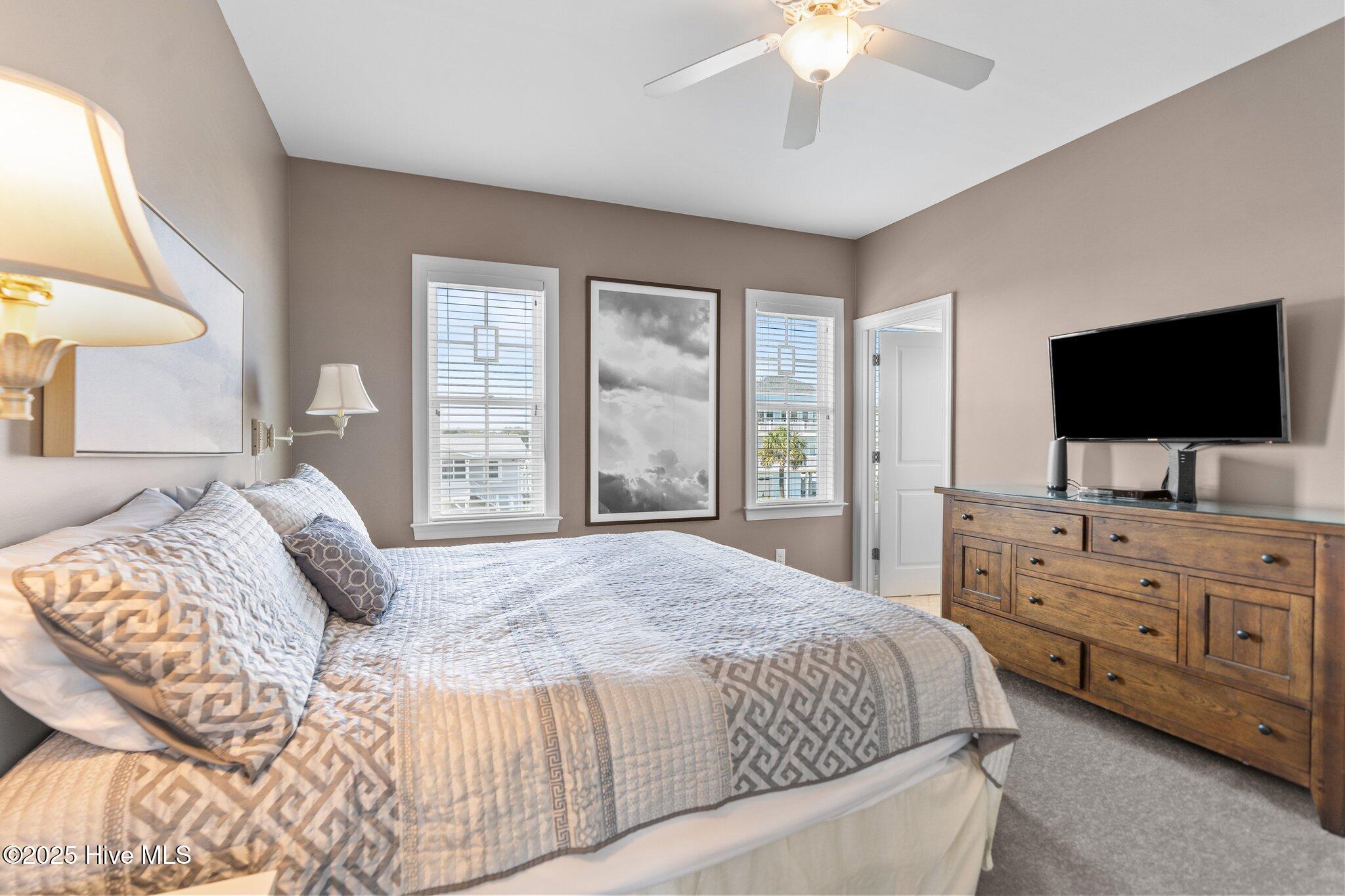 911 Ocean Boulevard W, Holden Beach, NC 28462 – photo 12: 8-web-or-mls-DSC09011
