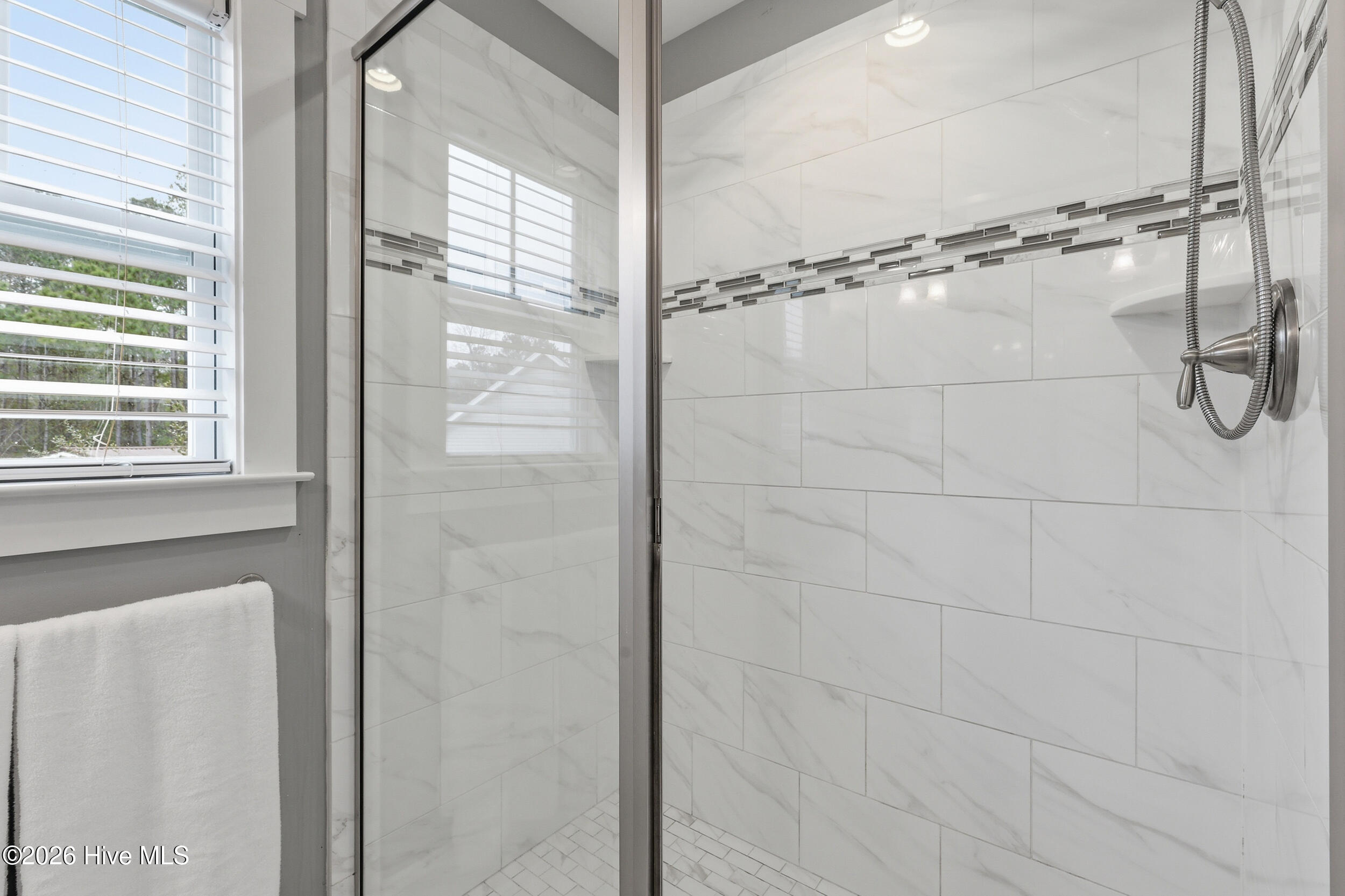 100554084 | Photo 31