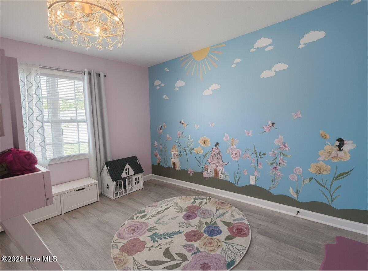 100558956 | Photo 12