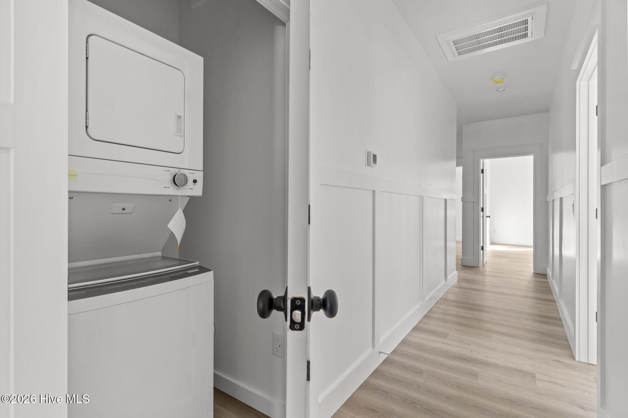 100549320 | Photo 23