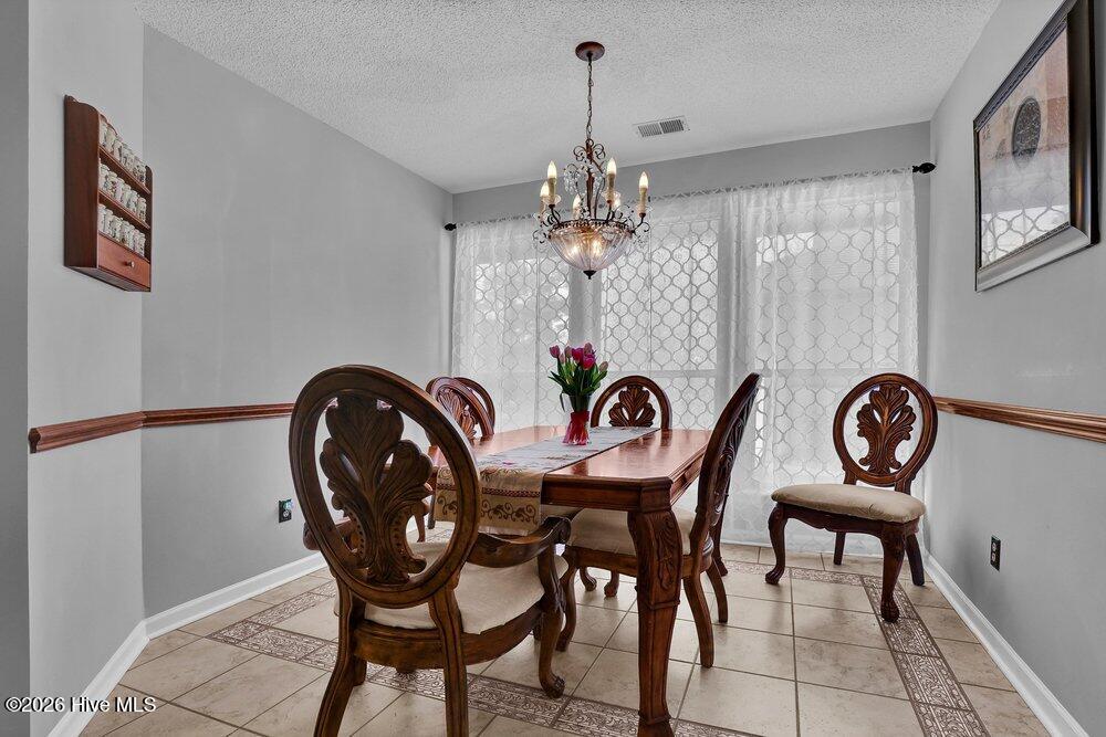 100556294 | Photo 10