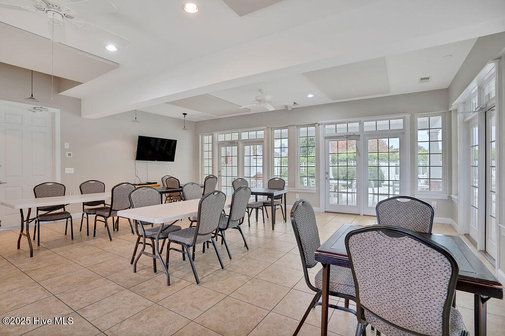 100520248 | Photo 61