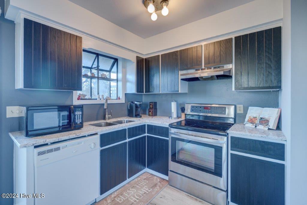 100480023 | Photo 16