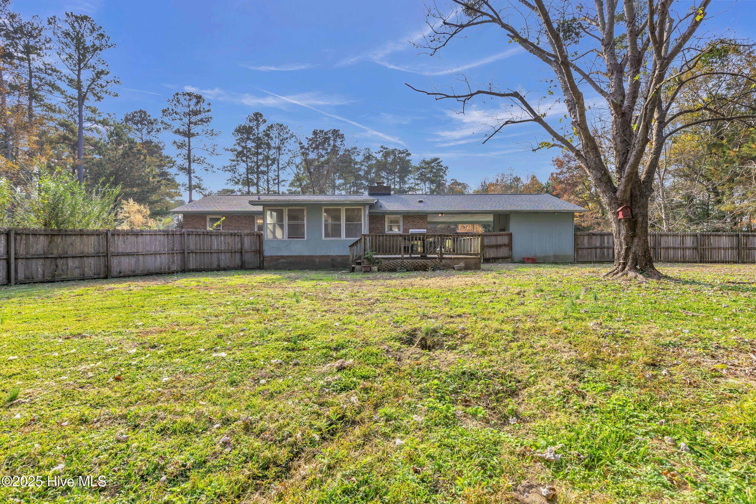 100543256 | Photo 35