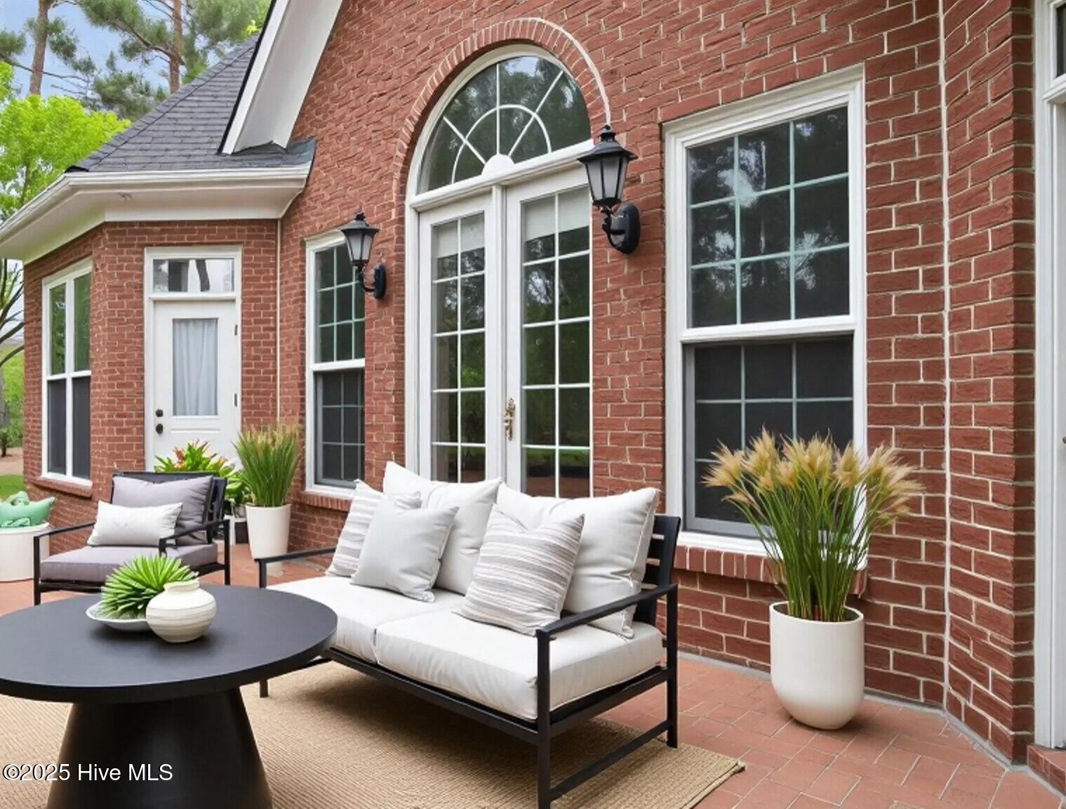5 Wake Forest Court