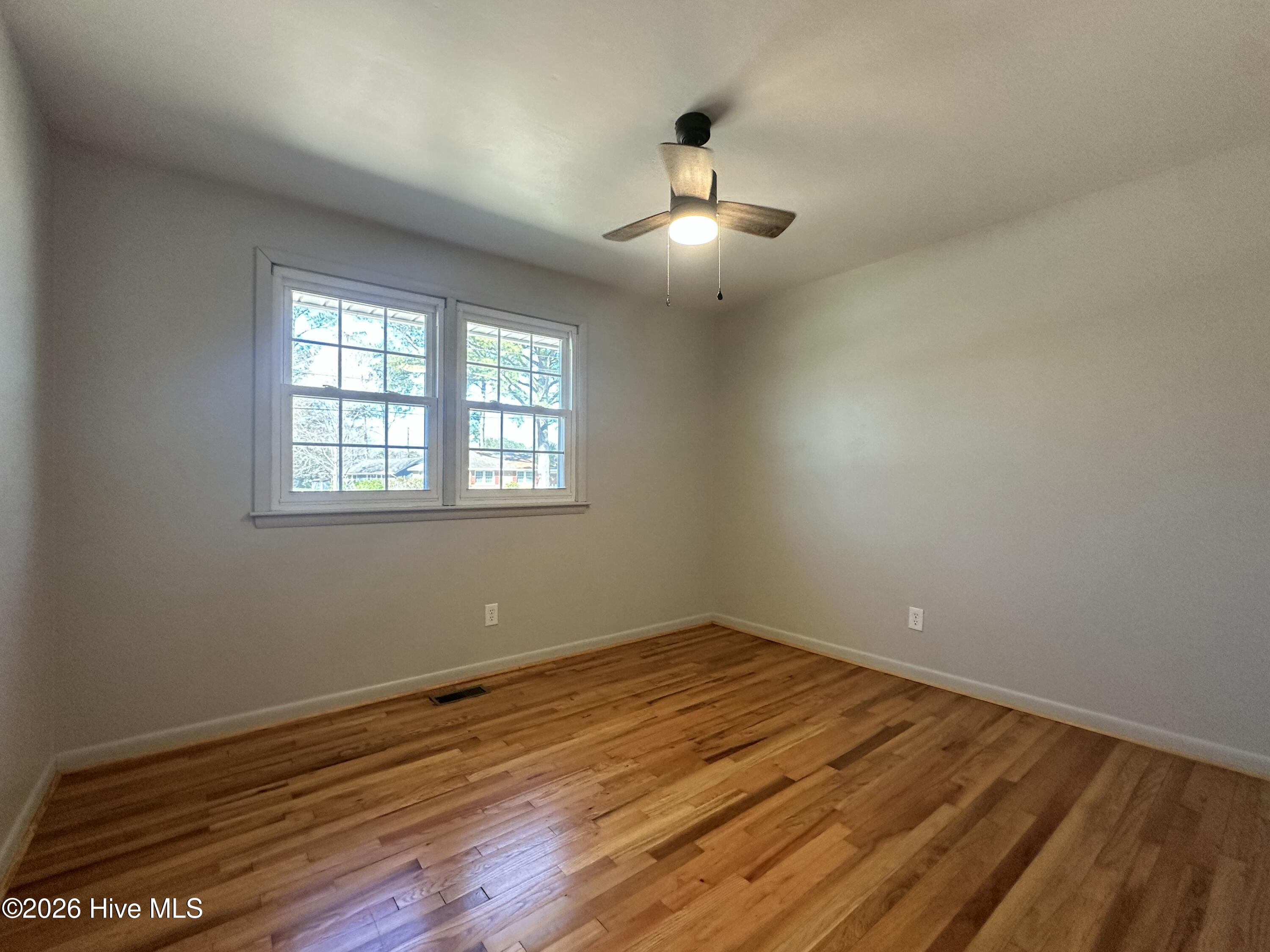 100553372 | Photo 12