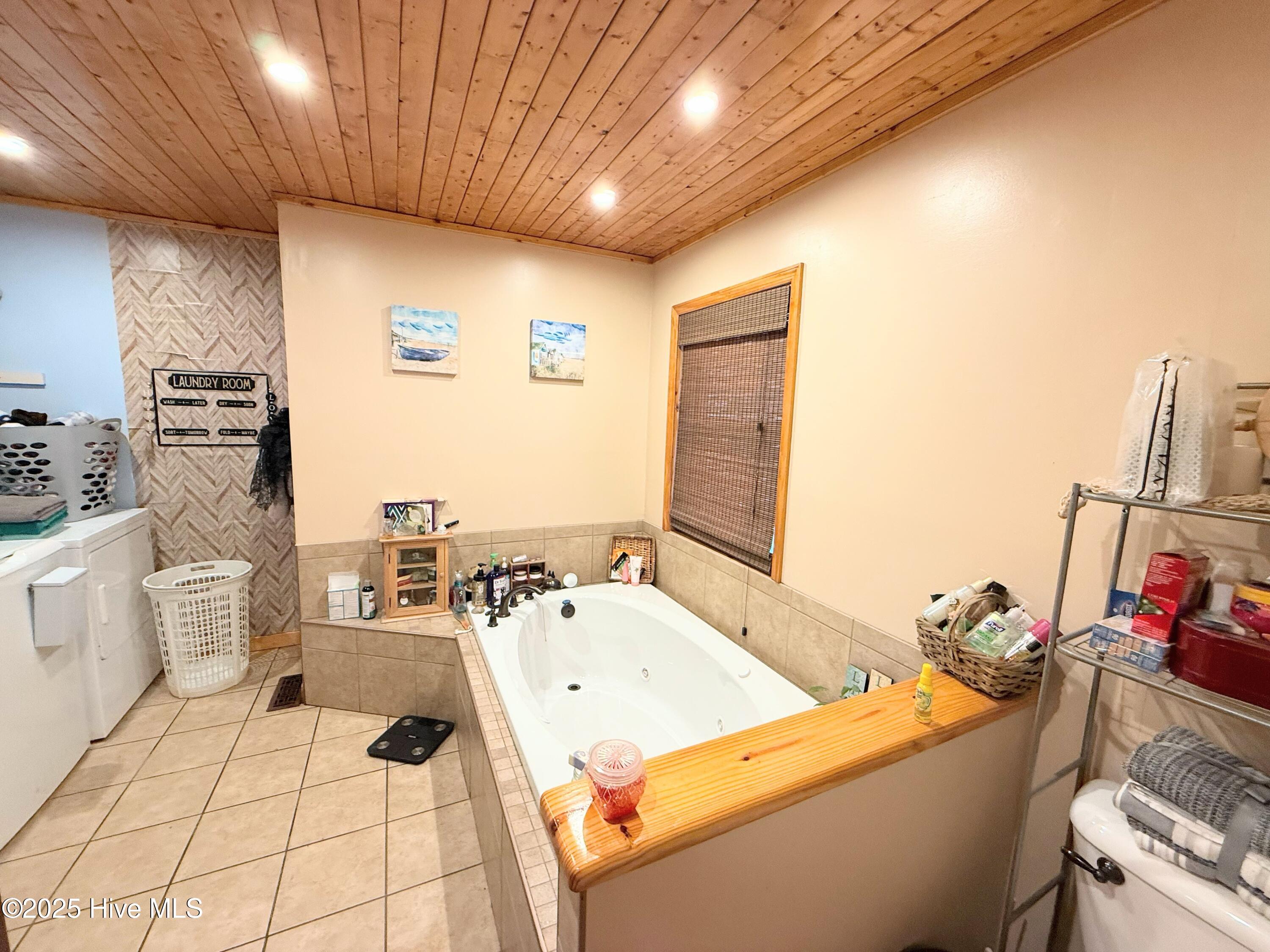 100523236 | Photo 19