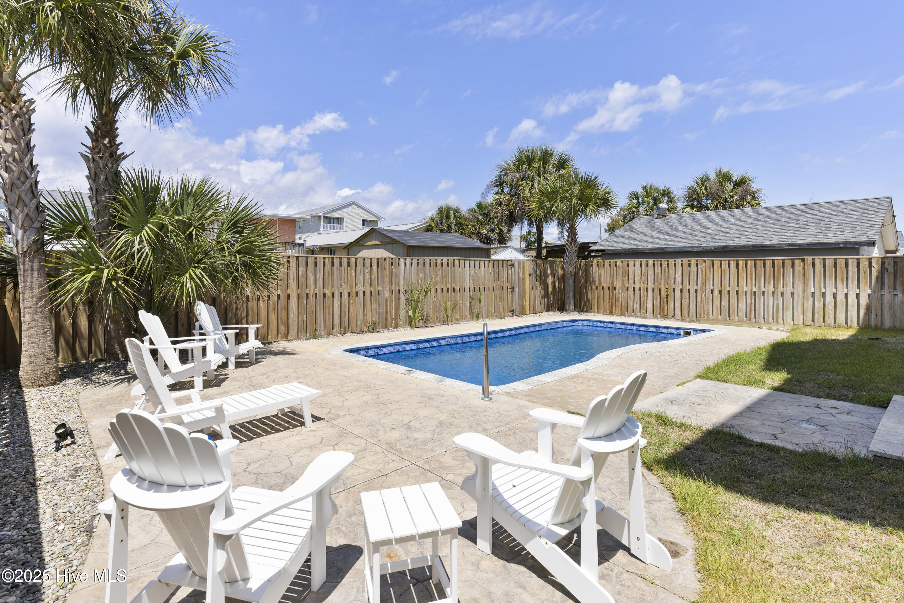 100546284 | Photo 56