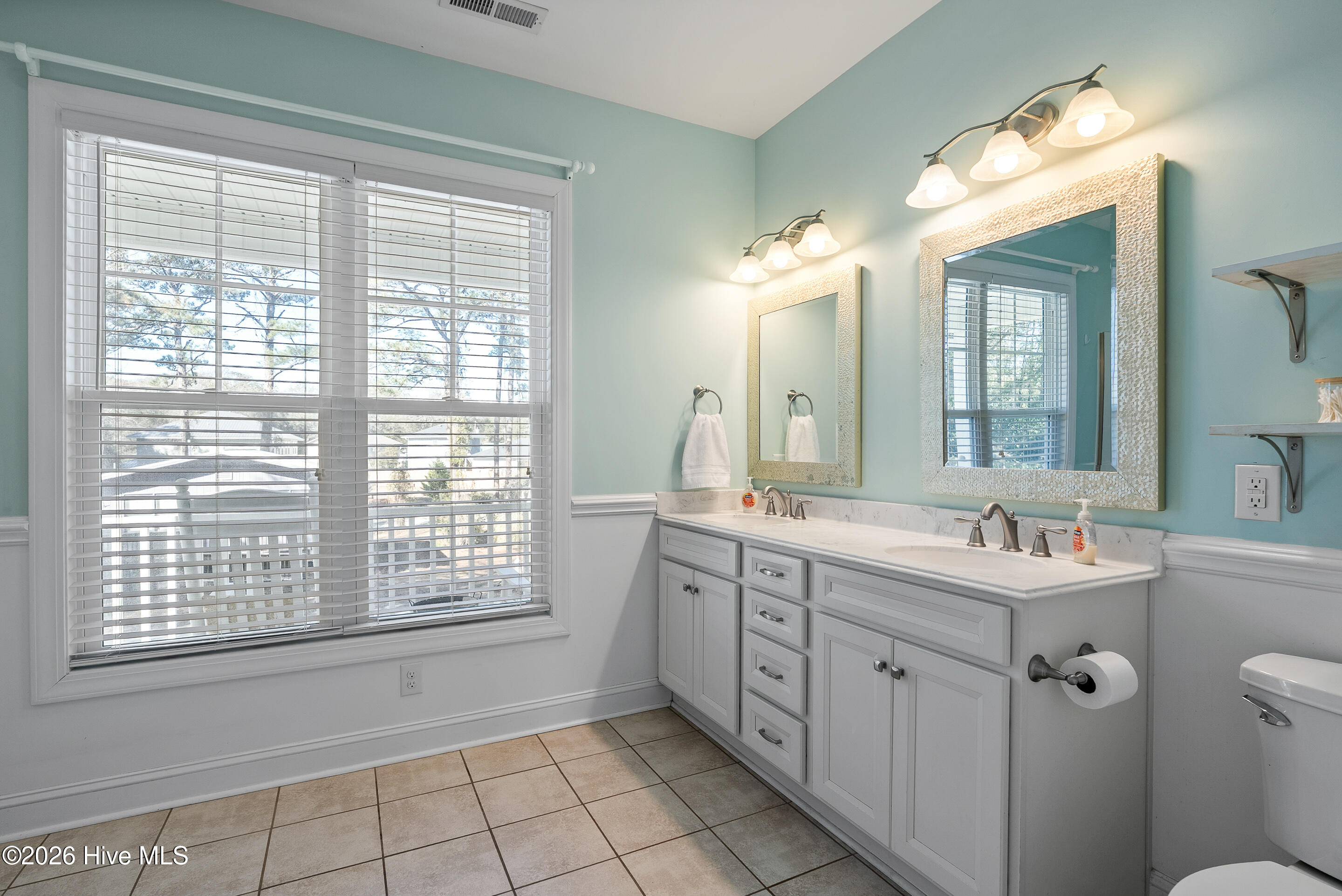 100551312 | Photo 24