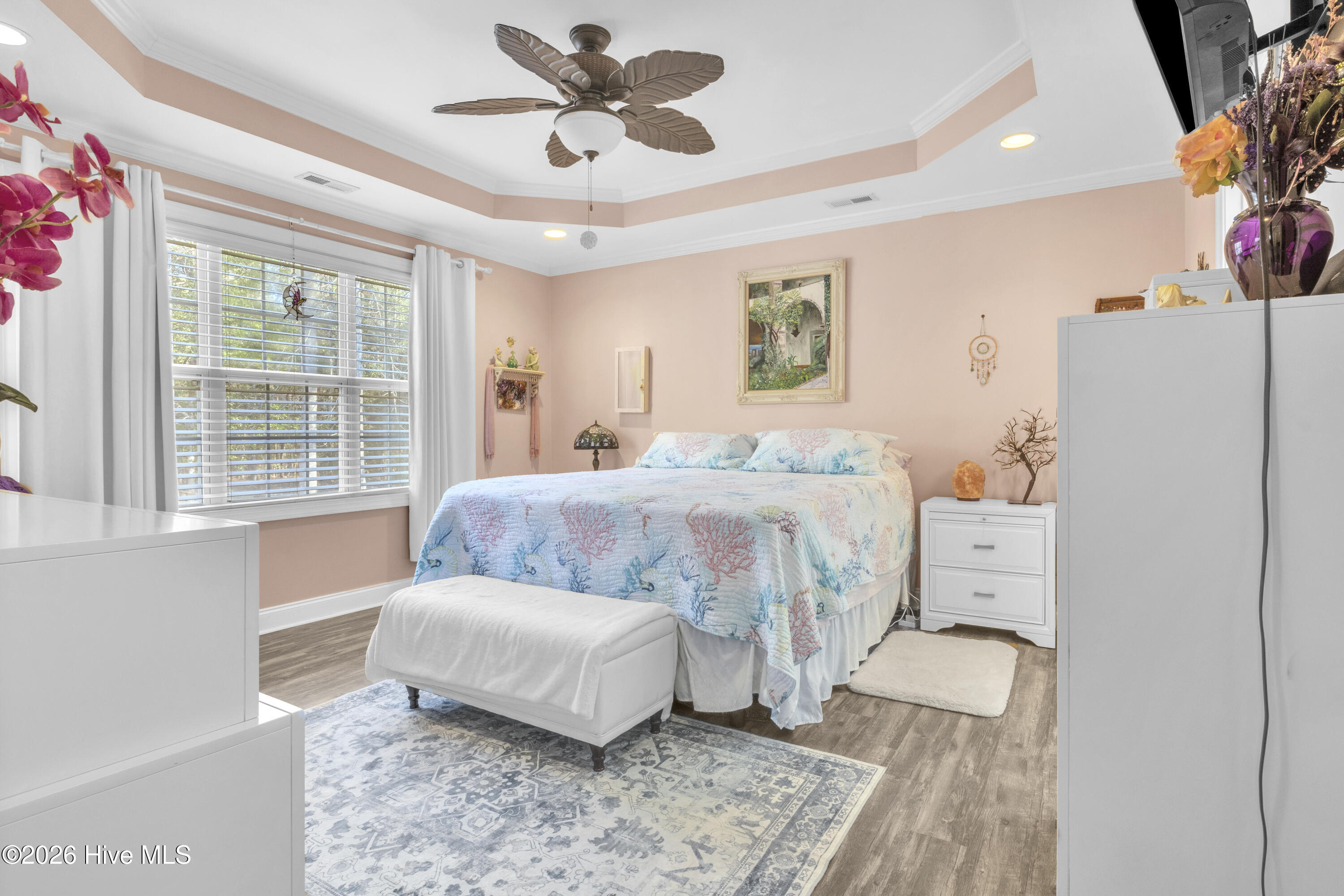 100562137 | Photo 21