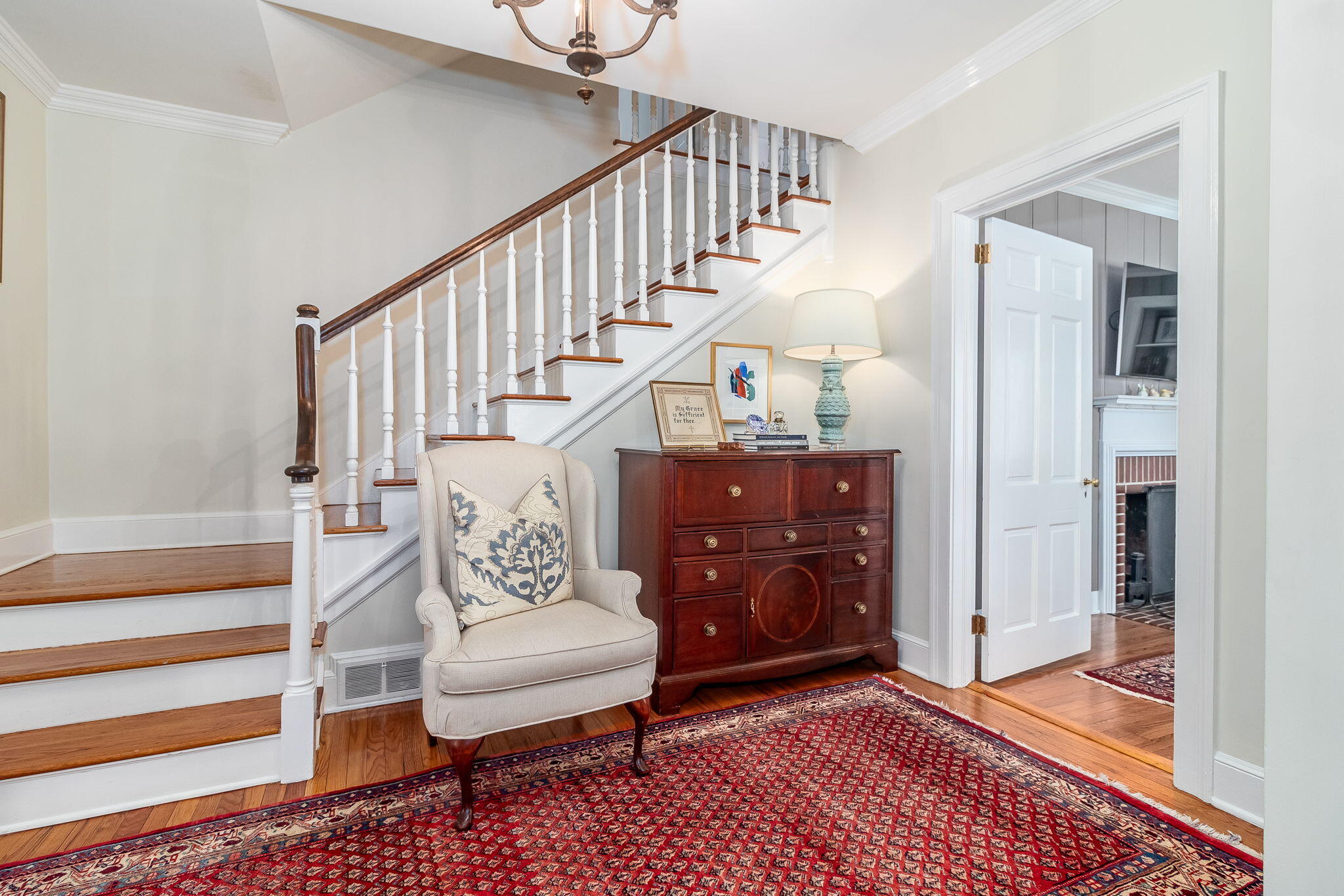 42-web-or-mls-2421 WALTON WAY ©--2