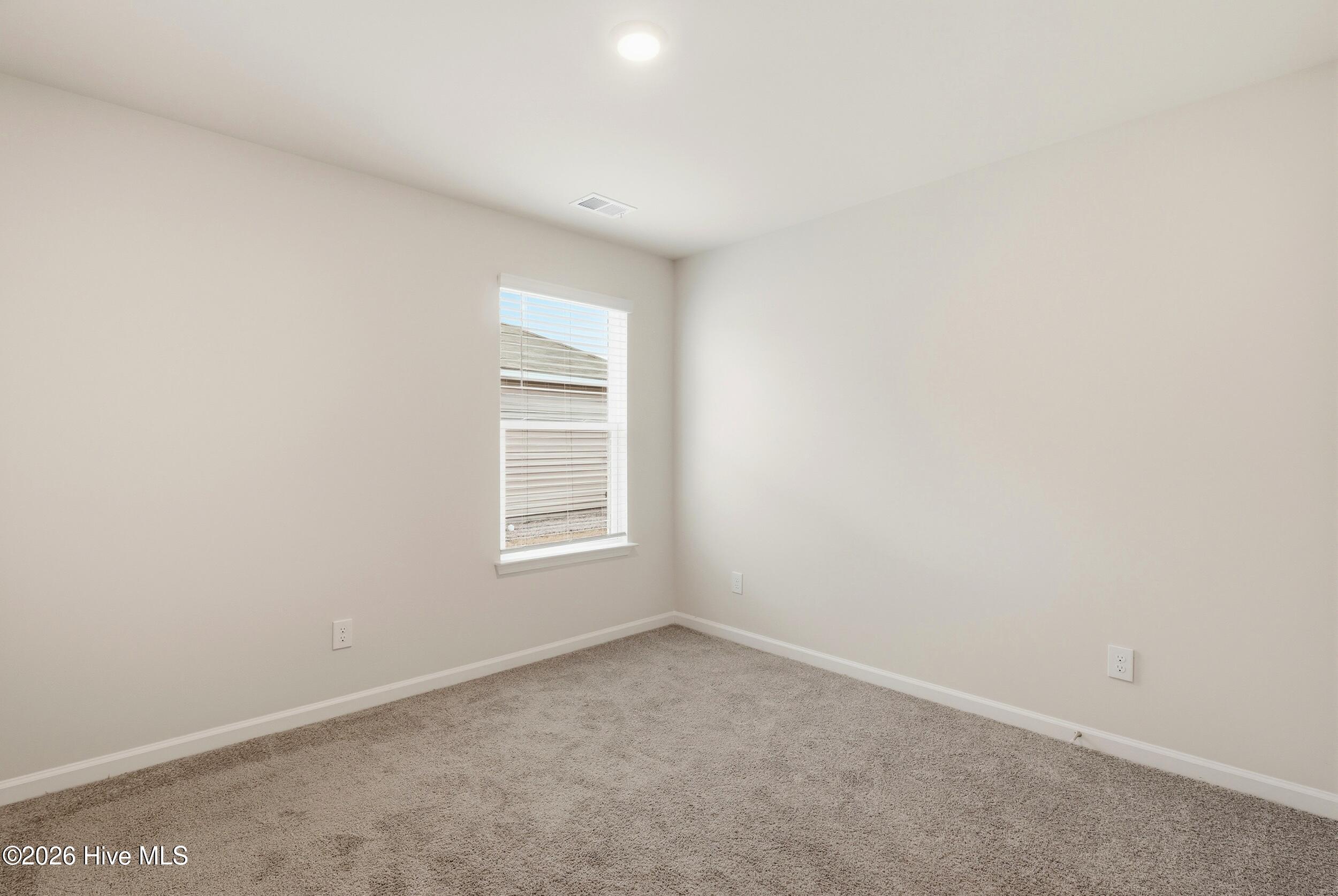 100555935 | Photo 28