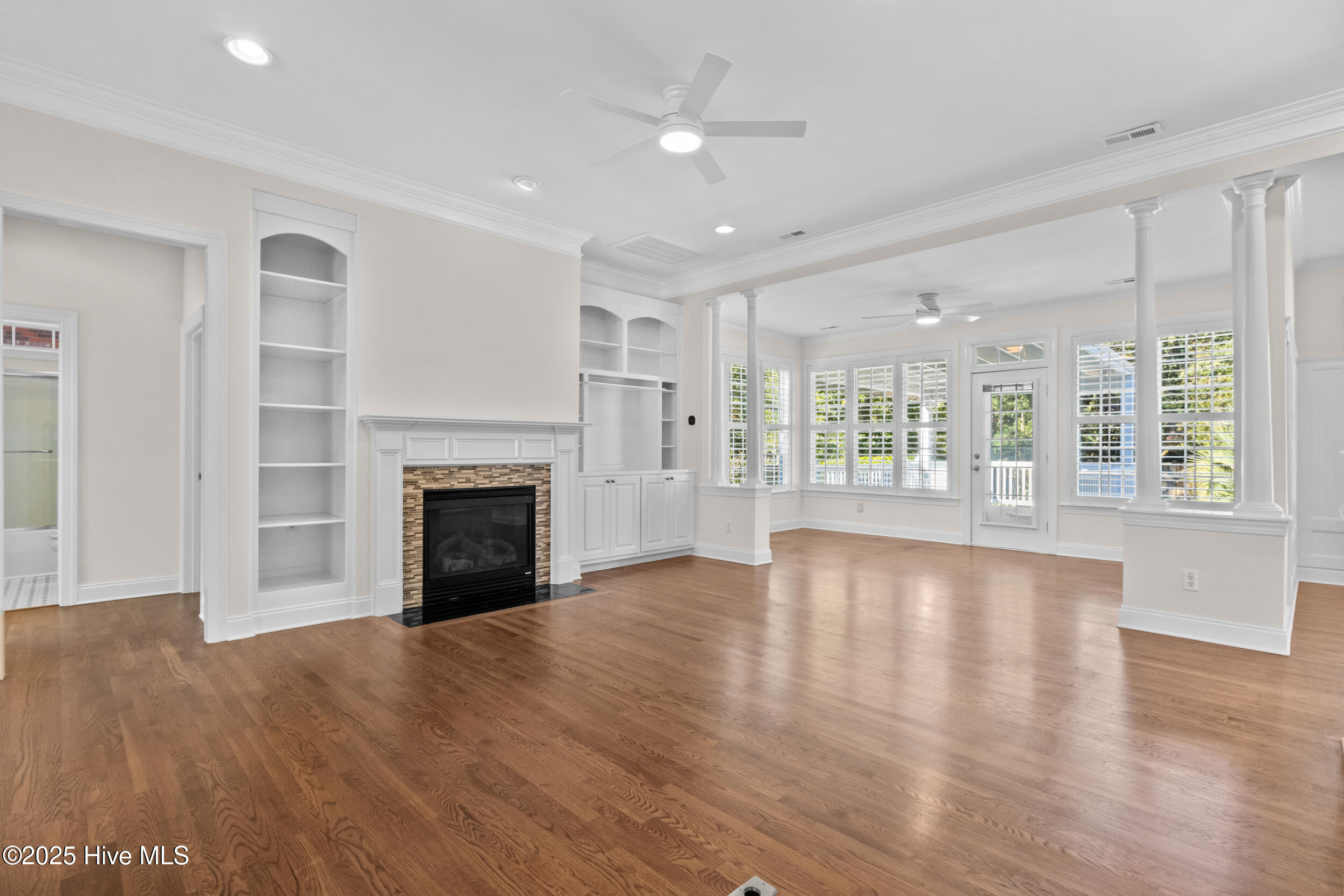 100541482 | Photo 10