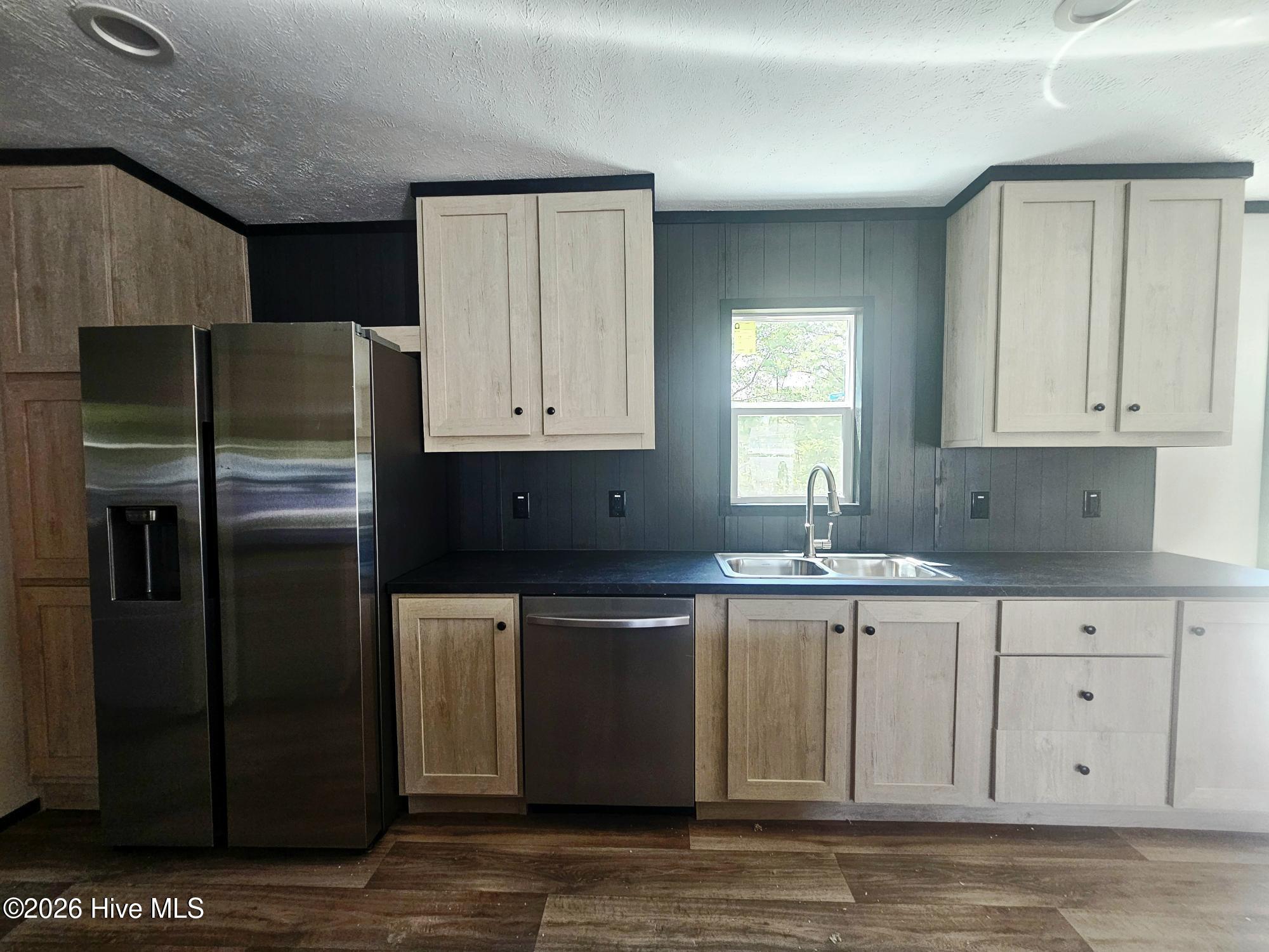 100565039 | Photo 11