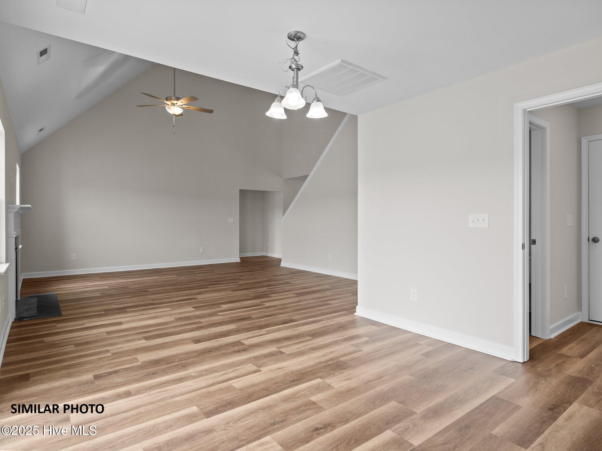 100519589 | Photo 10