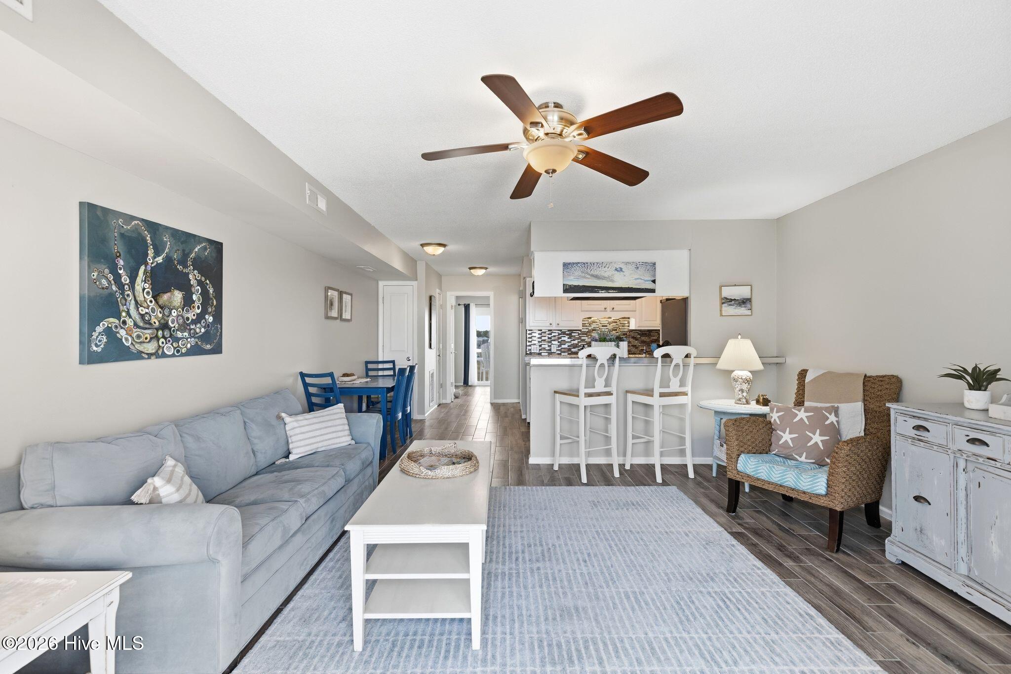 100556792 | Photo 15