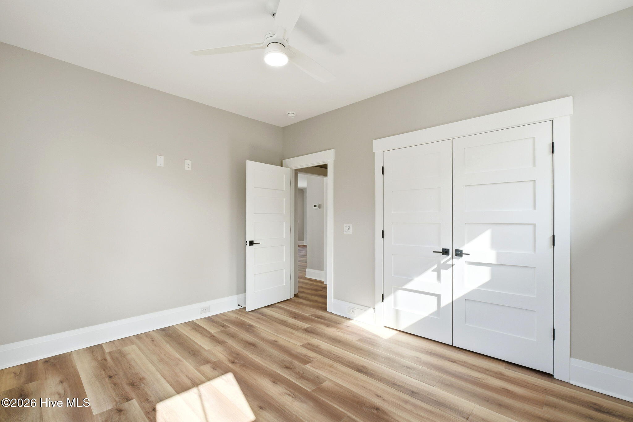 100554131 | Photo 27