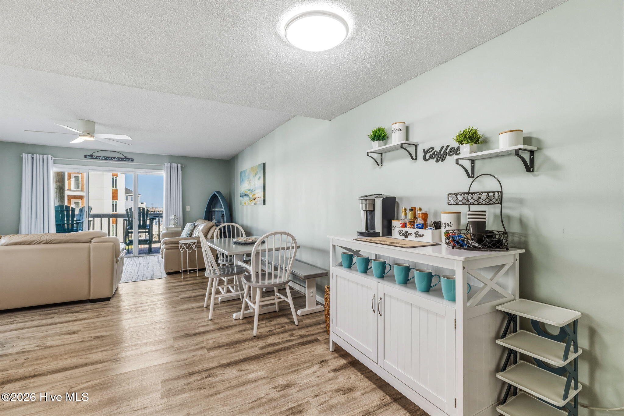 100558959 | Photo 18